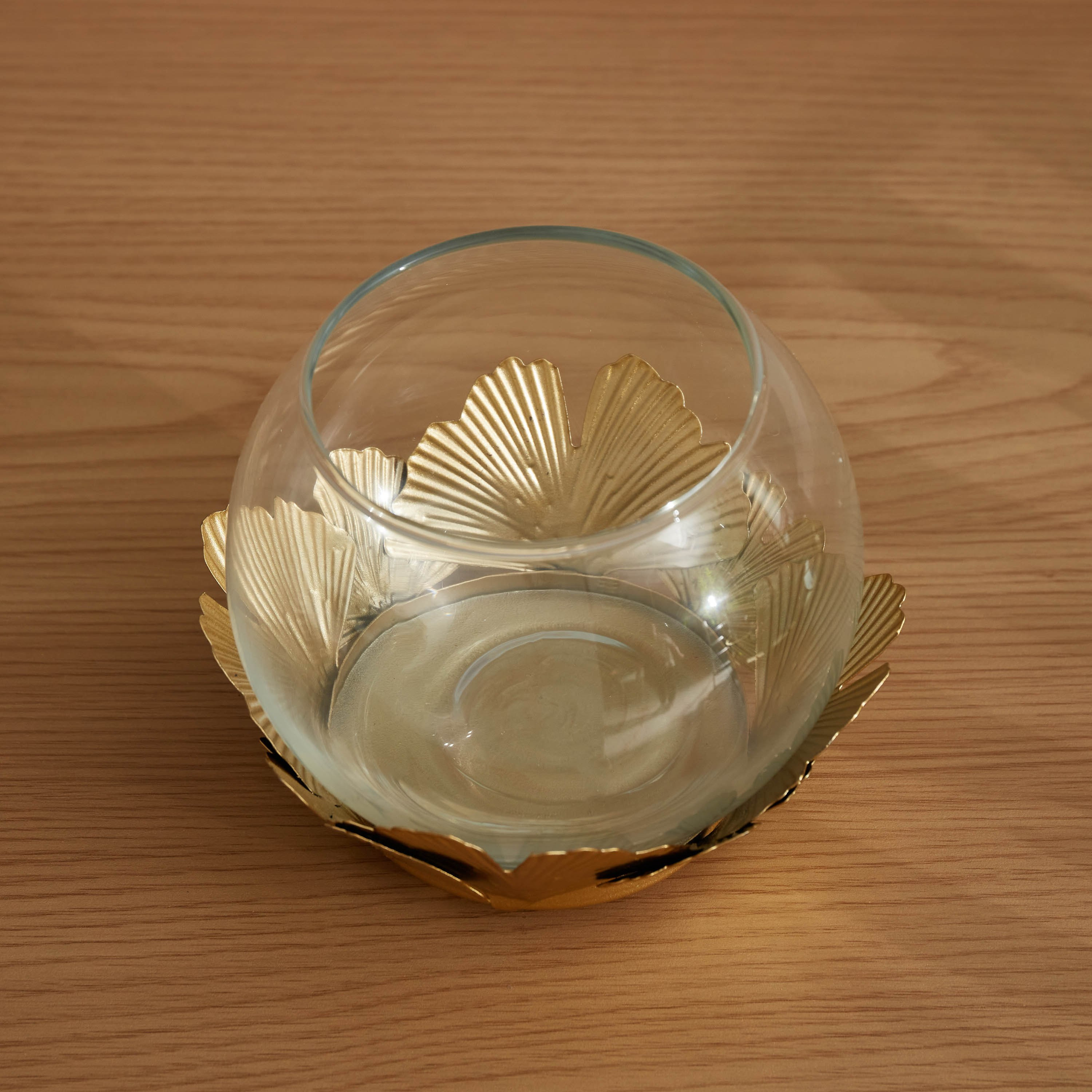 حامل شموع مستدير بتصميم أوراق جينكو من نورا - 13x11 سم-hbxlivingroom-decorandaccessories-candleholders-image-3