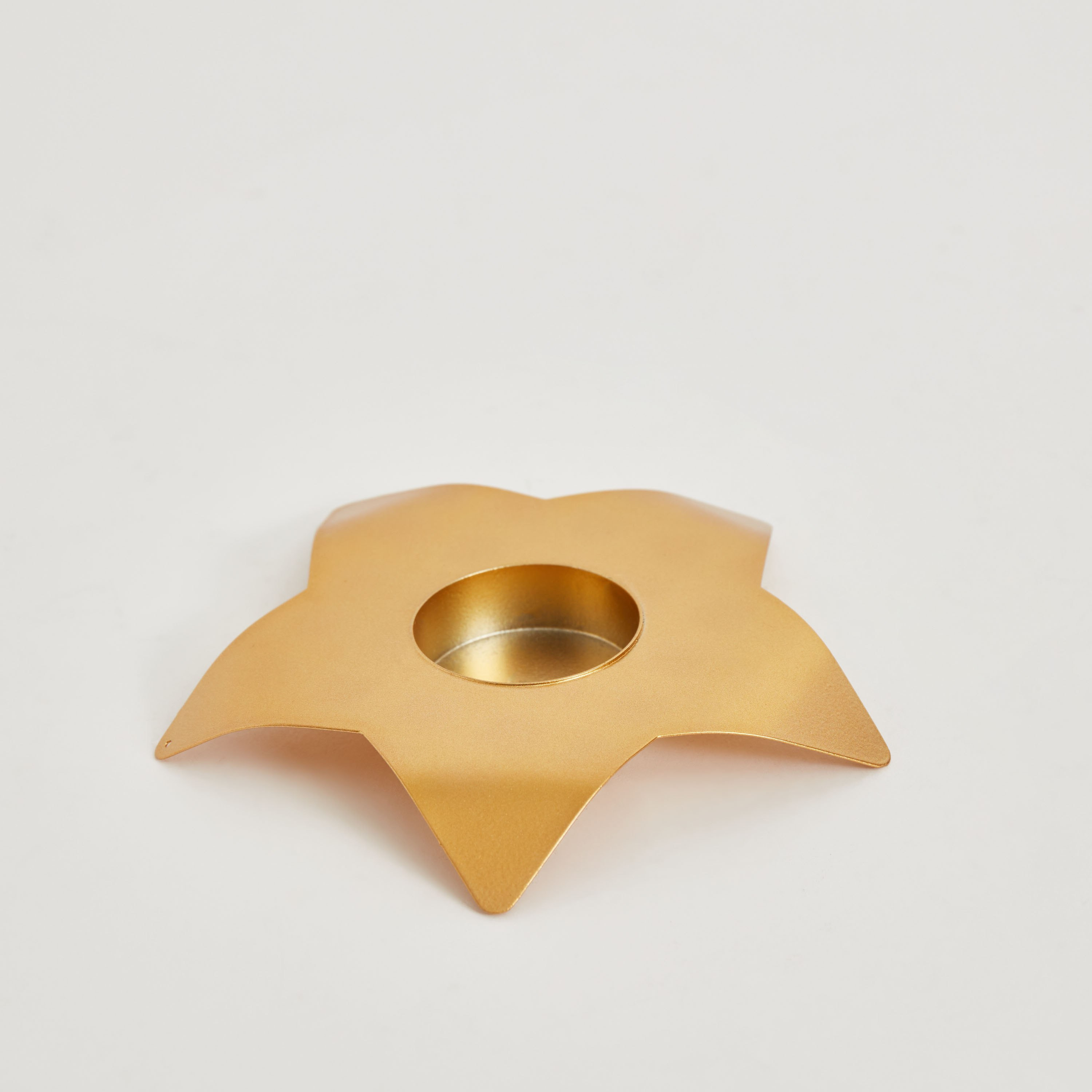 Nura Star Metallic Candleholder - 12x11x4 cm-hbxlivingroom-decorandaccessories-candleholders-image-7