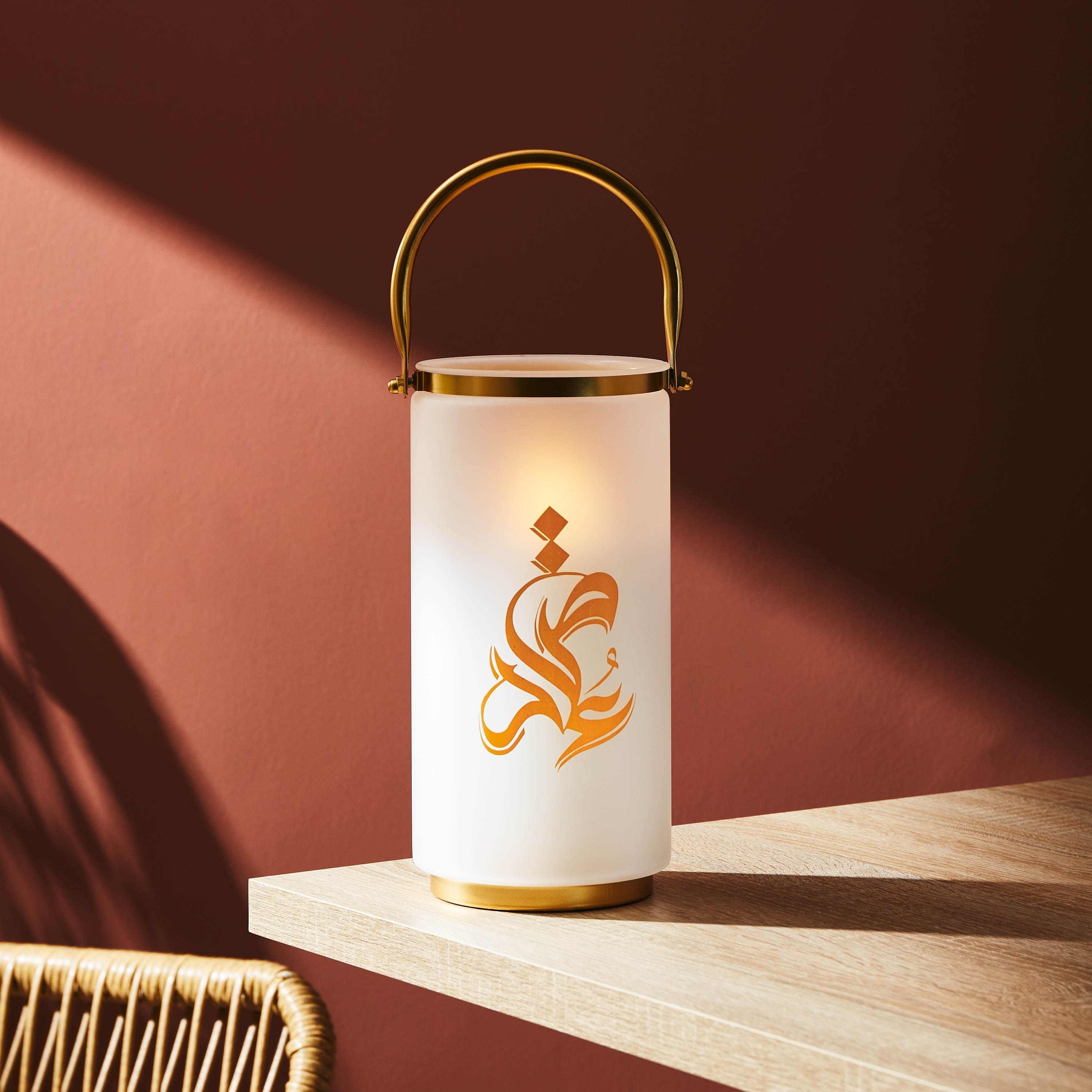 فانوس بتصميم خط عربي من نورا - 13x26 سم-hbxdecorandfurnishings-homeaccessories-lanterns-image-1
