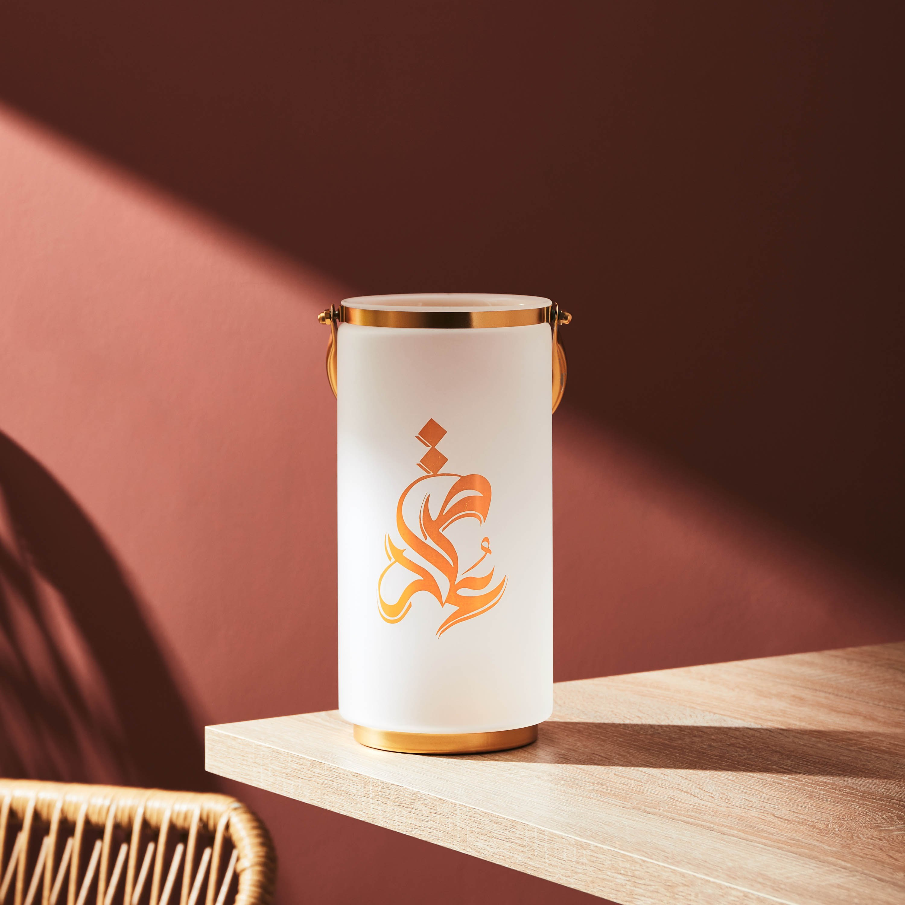 فانوس بتصميم خط عربي من نورا - 13x26 سم-hbxdecorandfurnishings-homeaccessories-lanterns-image-2