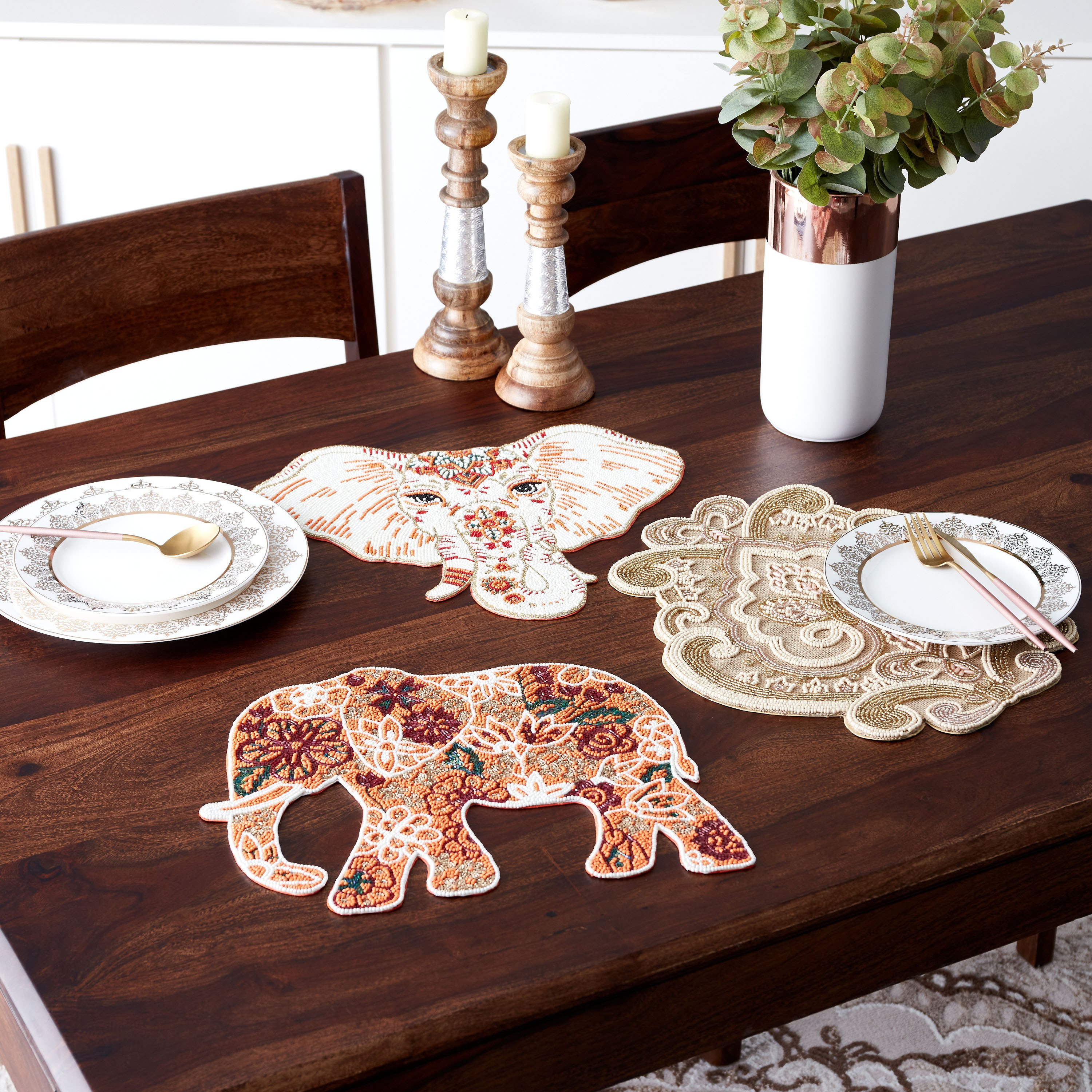 لبادة صحون مزينة بالخرز - 35x35 سم-hbxdecorandfurnishings-homefurnishings-tablelinens-image-4