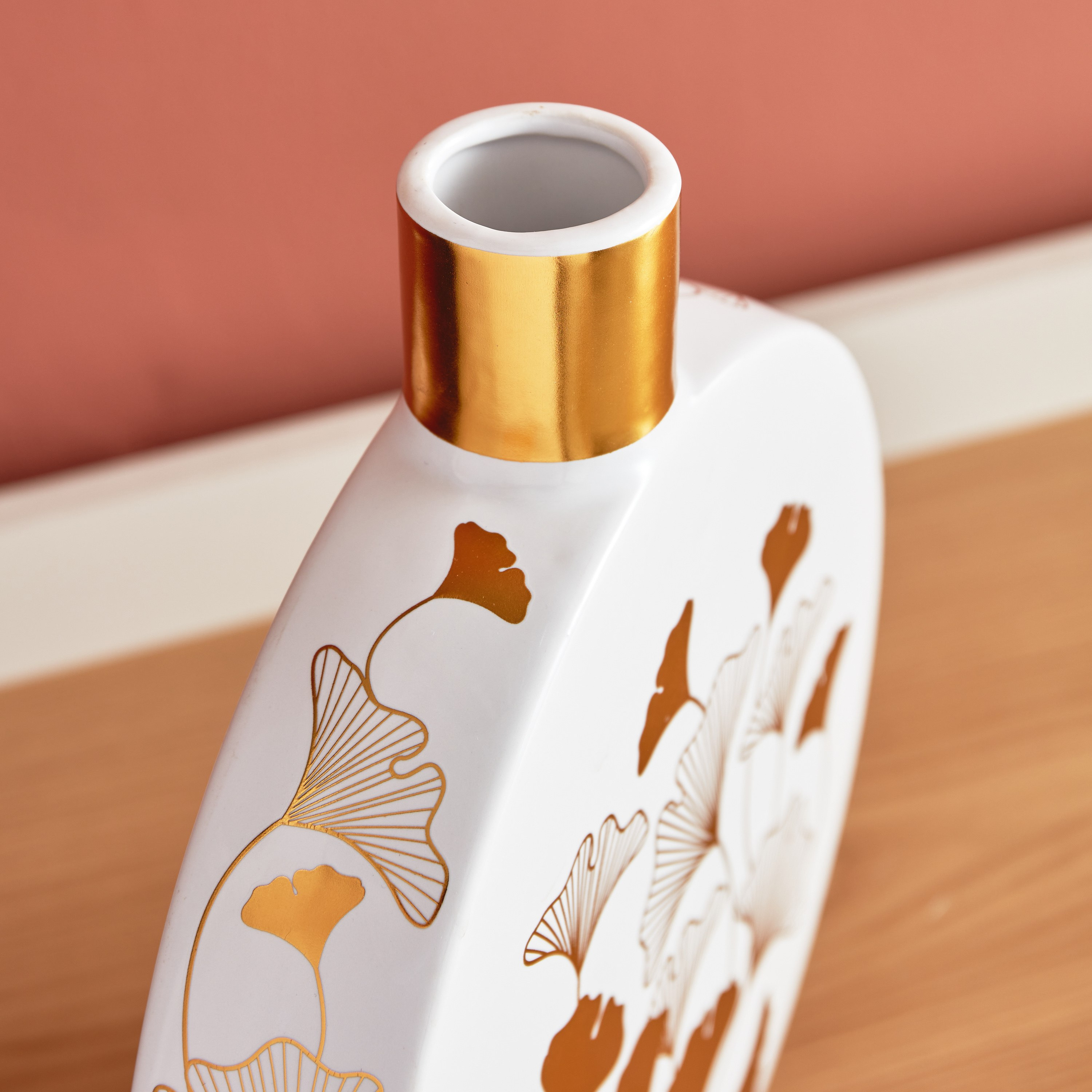 مزهرية سيراميك مستديرة بتصميم جينكو من هبة - 23x6x30 سم-hbxbedroom-decorandaccessories-vases-image-4