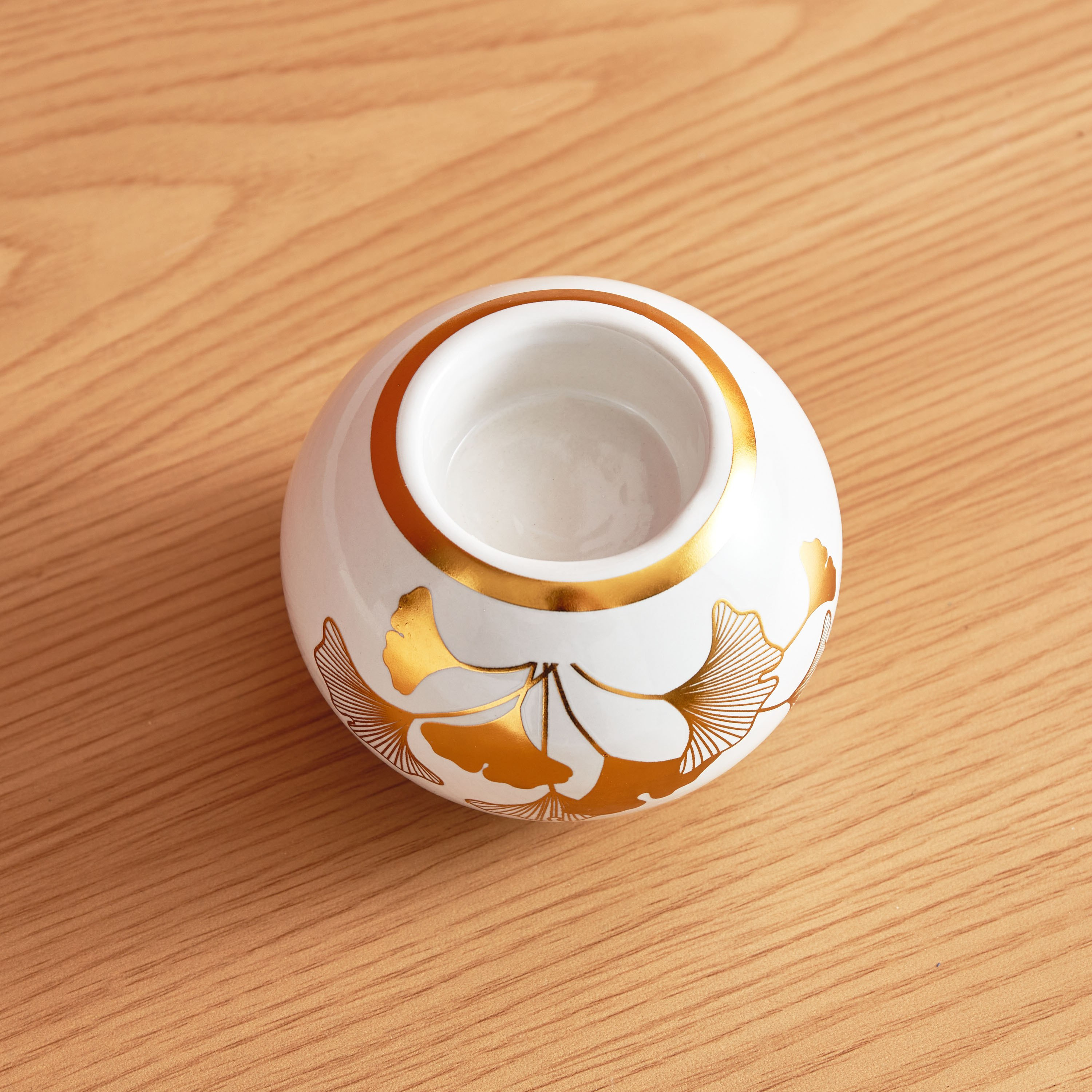Heba Round Candleholder with Ginkgo Design - 10x10x7 cm-hbxlivingroom-decorandaccessories-candleholders-image-3