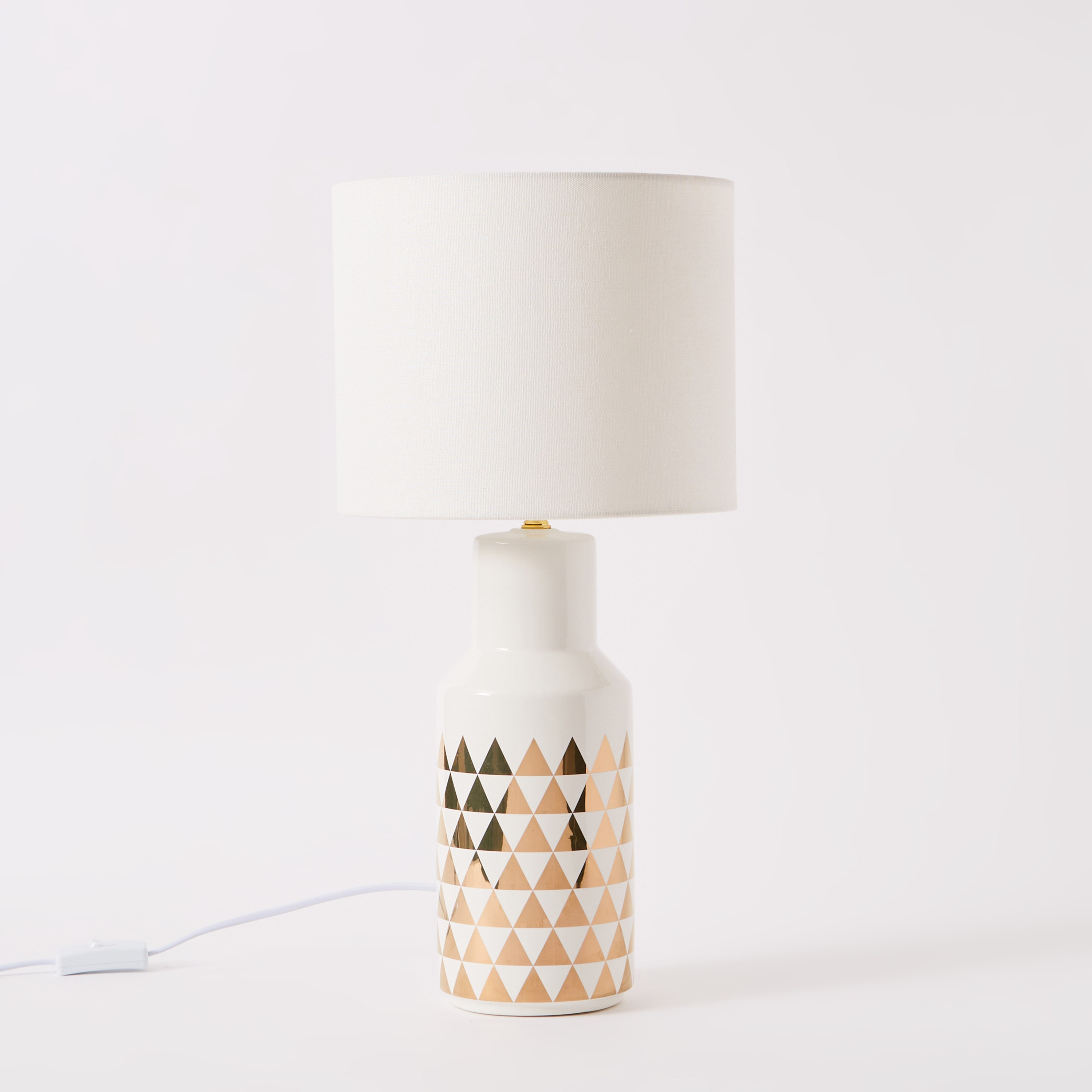 مصباح طاولة سيراميك بتصميم مثلث من فاليري - 25x25x52 سم-hbxlivingroom-lighting-tablelamps-image-6