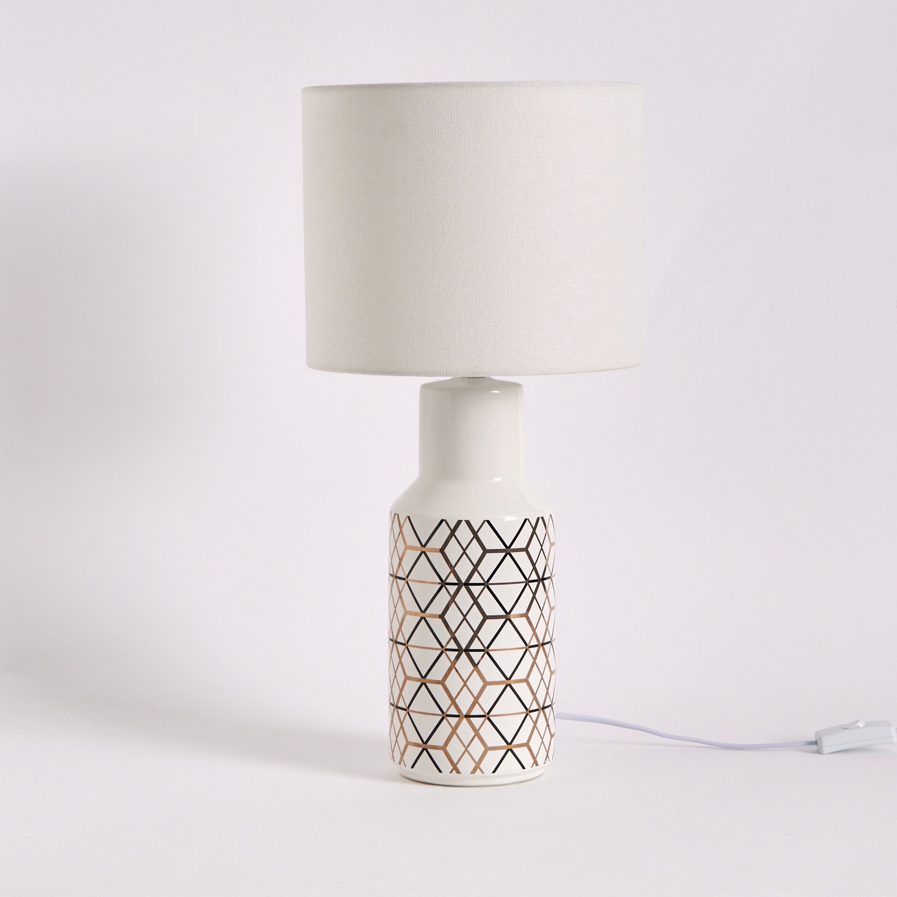 مصباح طاولة سيراميك بطبعات خطوط ومثلثات من فاليري - 25x25x52 سم-hbxlivingroom-lighting-tablelamps-image-6