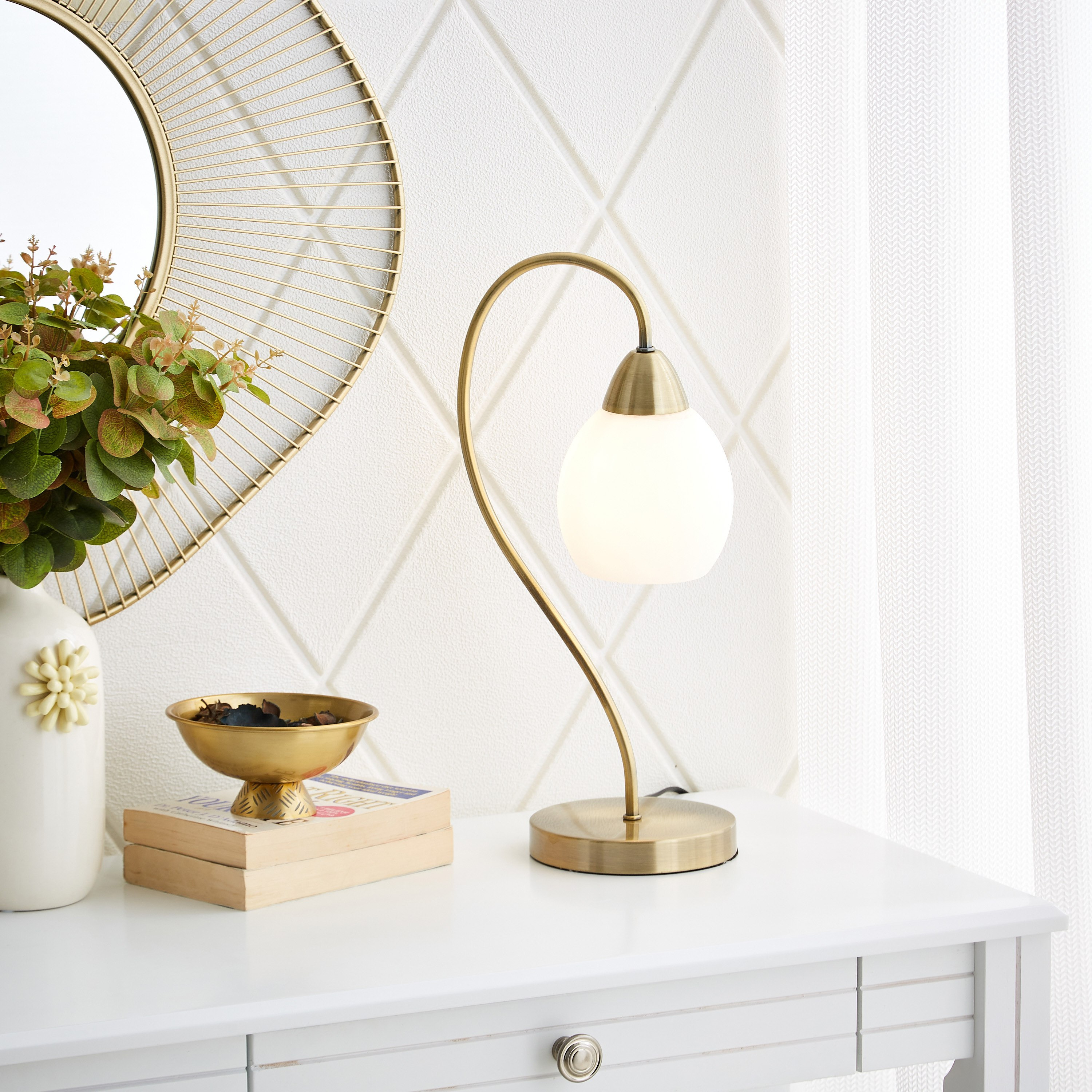 مصباح طاولة بغطاء زجاجي وقاعدة معدنية من كورسيكا- 21x13x44 سم-hbxlivingroom-lighting-tablelamps-image-4