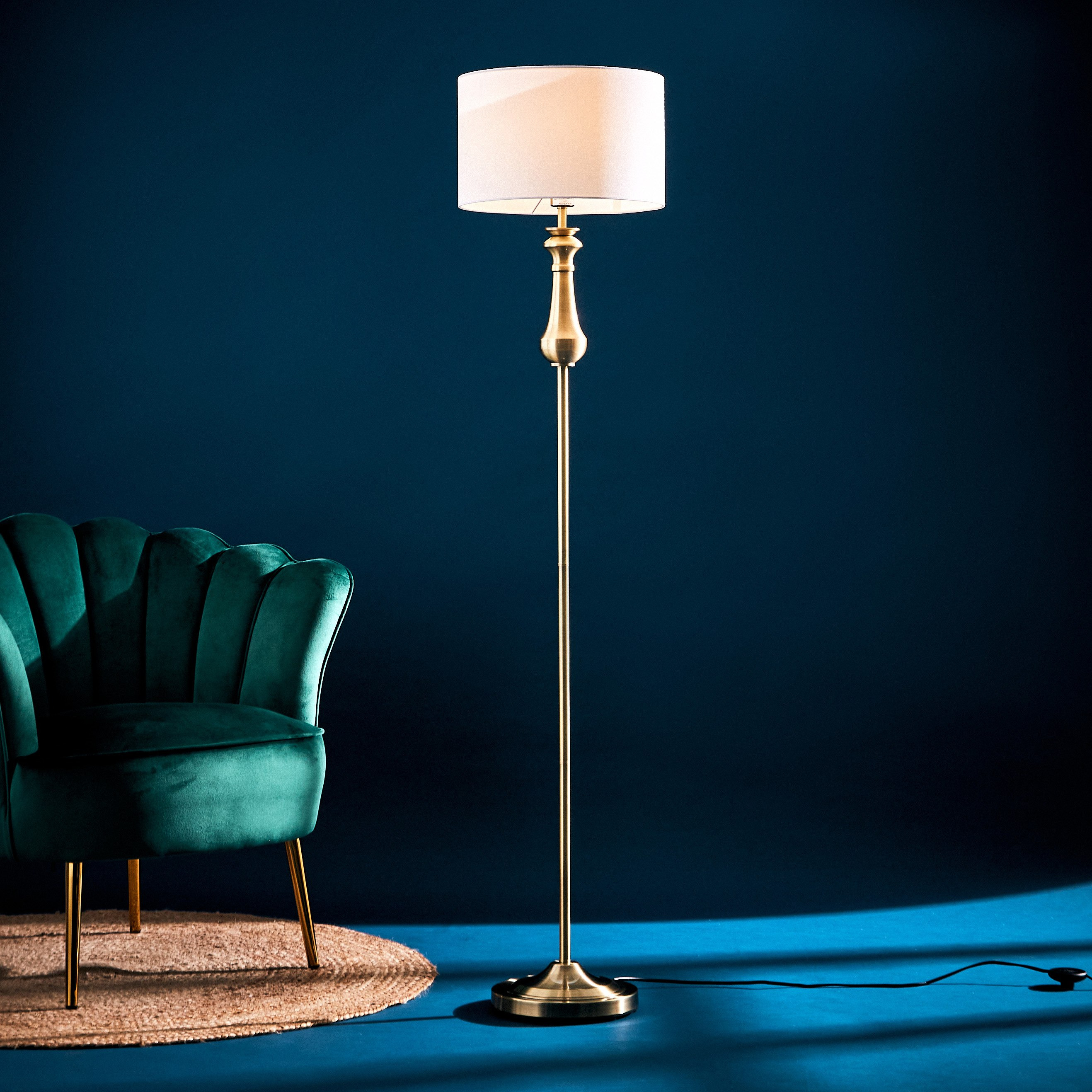 مصباح أرضية معدني بمظلة قماش من كورسيكا - 35x160 سم-hbxhomeware-hbxdecorandfurnishings-image-2