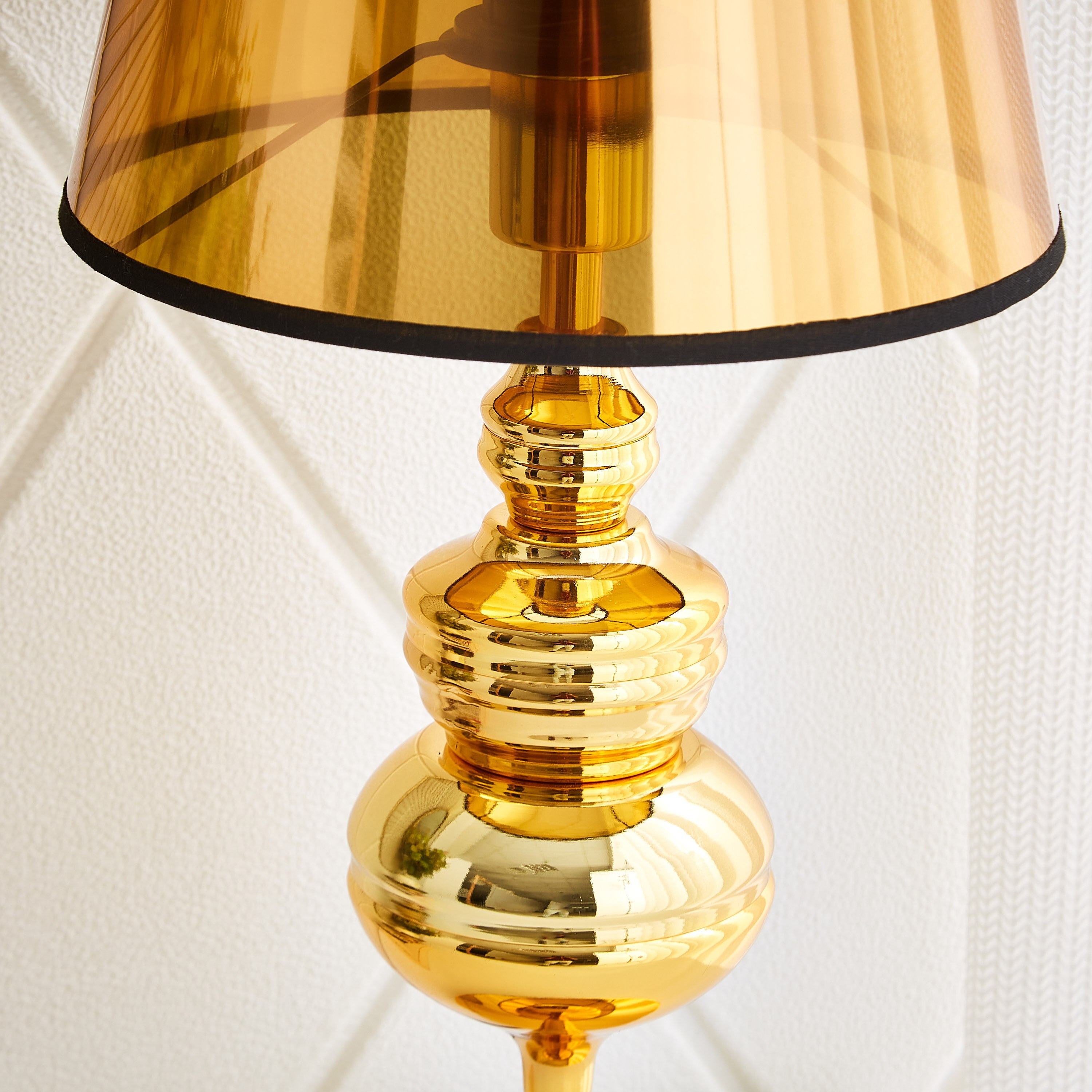 مصباح طاولة بغطاء بي في سي وقاعدة معدنية من كورسيكا - 25x55 سم-hbxlivingroom-lighting-tablelamps-image-3