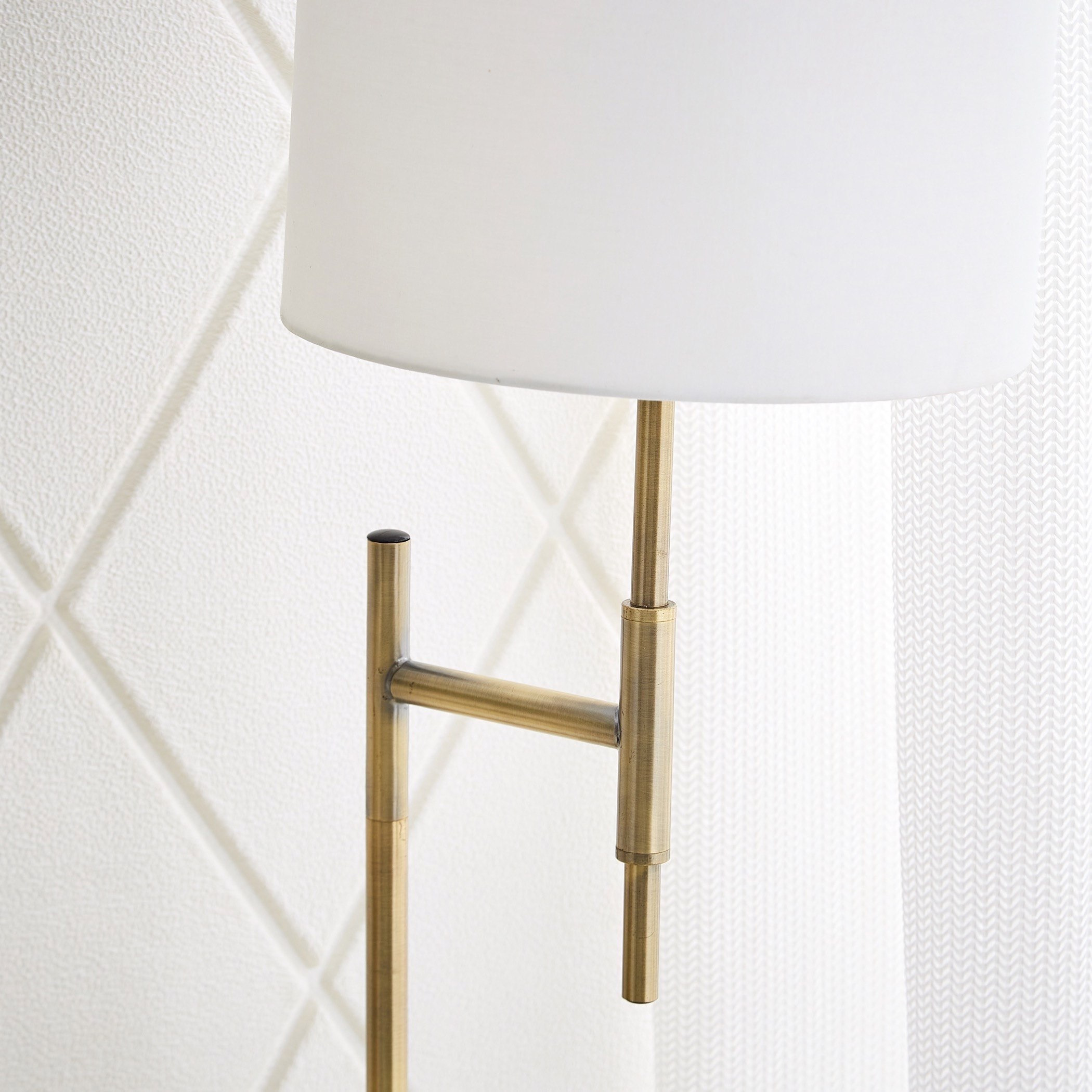 Corsica Table Lamp with Metal Base and Fabric Shade - 32x25x60 cm-hbxlivingroom-lighting-tablelamps-image-3