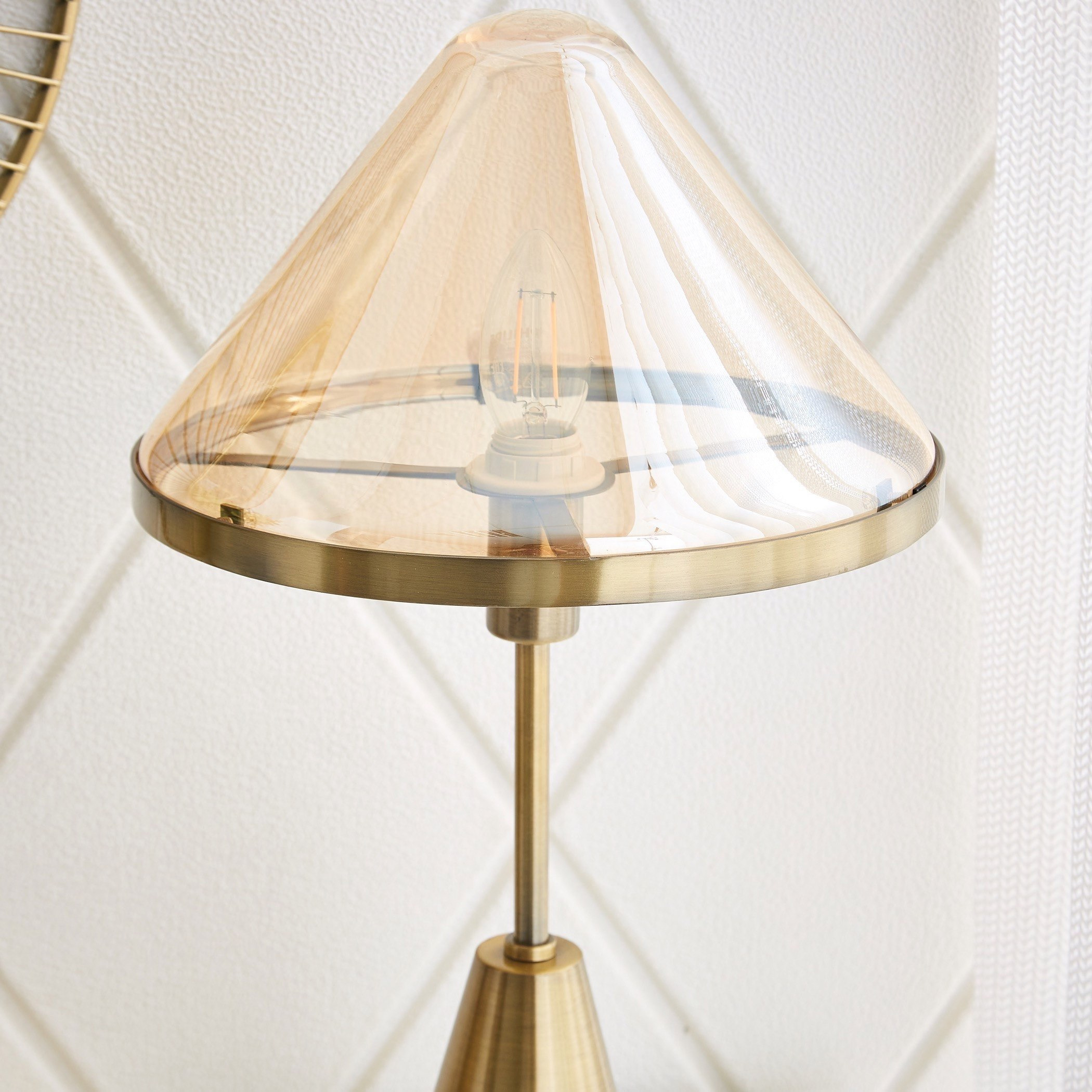 مصباح طاولة بغطاء زجاجي من كورسيكا - 25x45 سم-hbxlivingroom-lighting-tablelamps-image-3