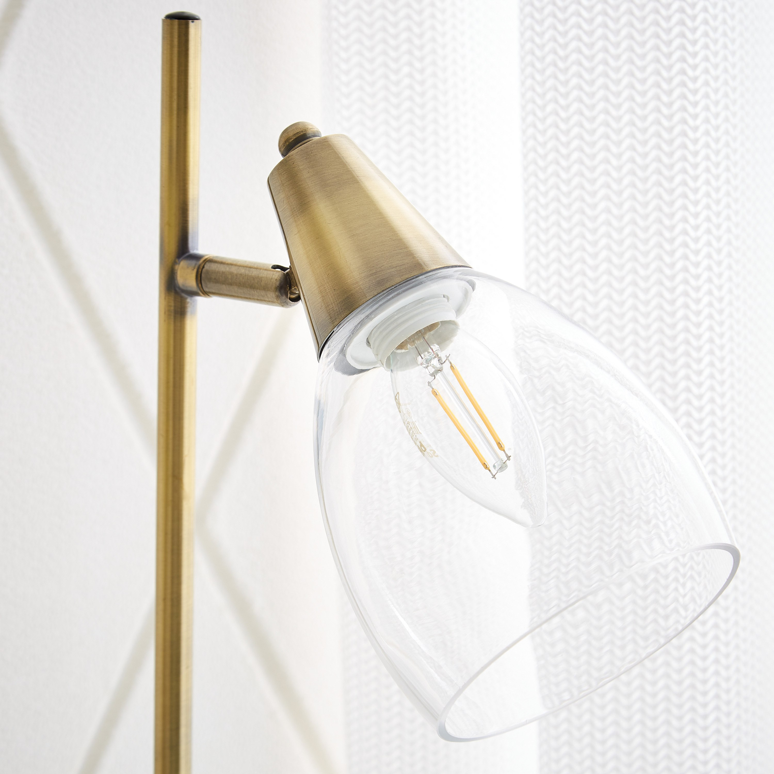 مصباح طاولة بغطاء زجاجي من كورسيكا - 23x15x48 سم-hbxlivingroom-lighting-tablelamps-image-3