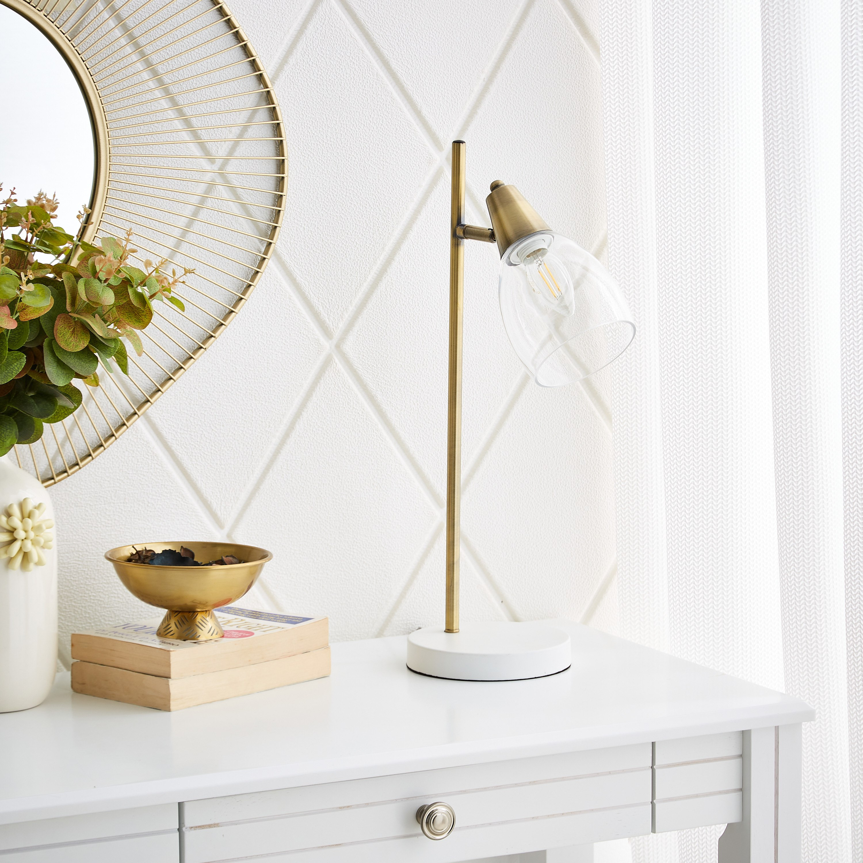 مصباح طاولة بغطاء زجاجي من كورسيكا - 23x15x48 سم-hbxlivingroom-lighting-tablelamps-image-5