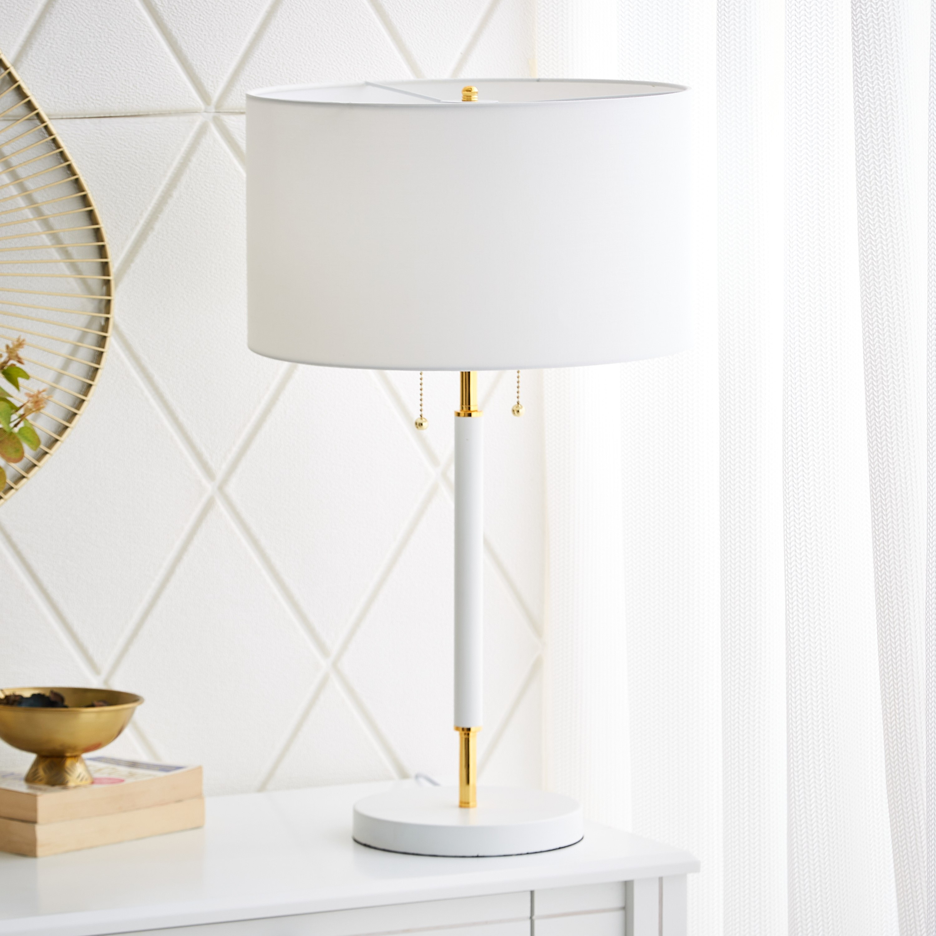 مصباح طاولة بغطاء معدني من كورسيكا - 38x65 سم-hbxlivingroom-lighting-tablelamps-image-1