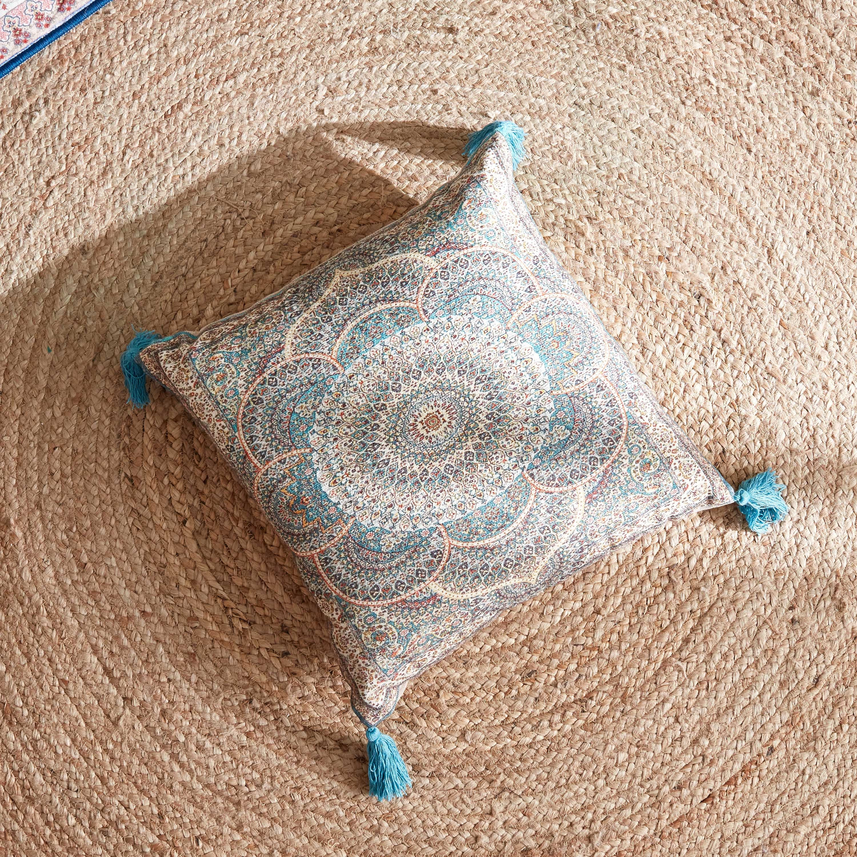 Mahrgan Aalia Printed Patchwork Cushion - 40x40 cm-hbxlivingroom-furnishings-cushionsandcovers-filledcushions-image-1