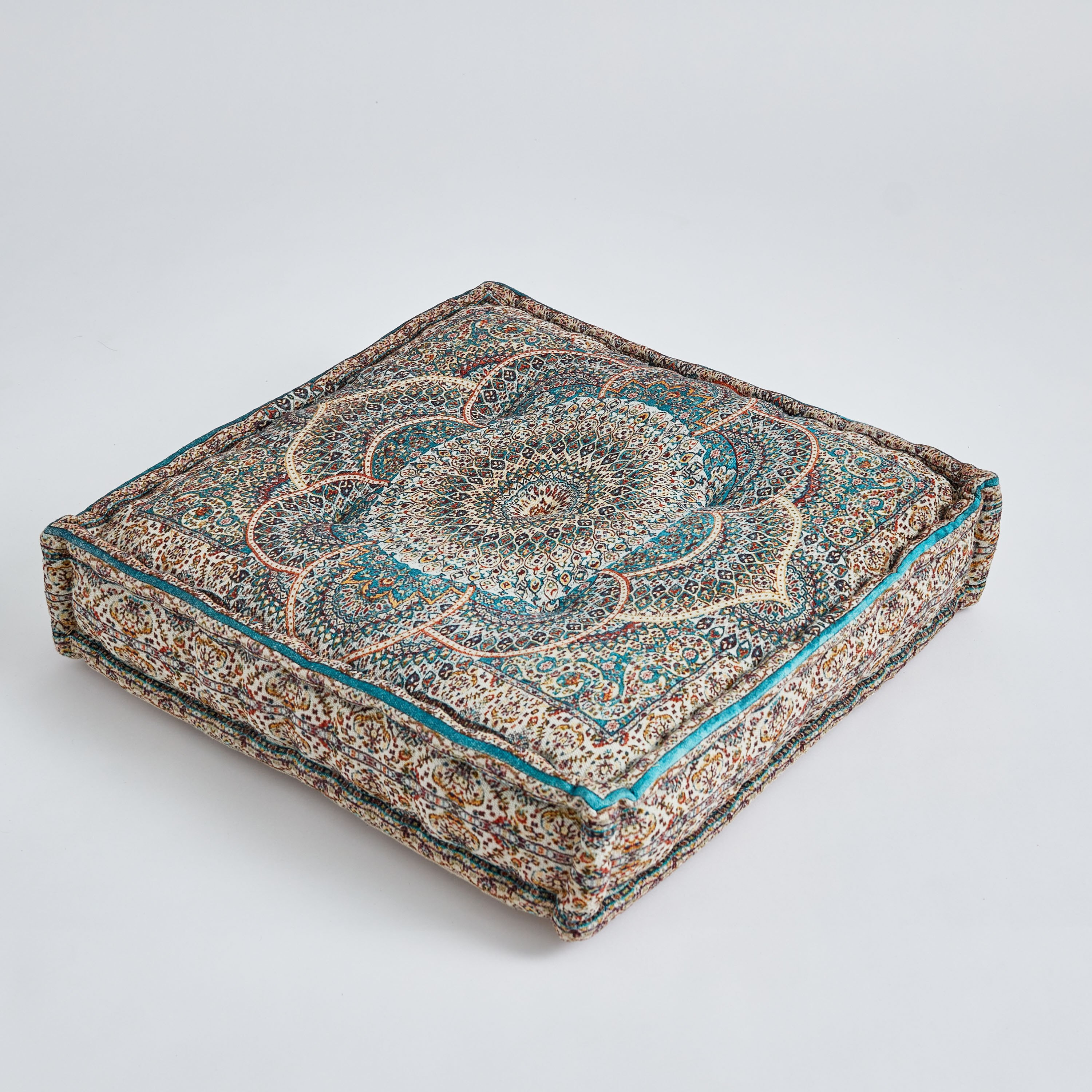 وسادة أرضيّة بطبعات من مهرجان عالية - 60x60x12 سم-hbxhomeware-hbxdecorandfurnishings-image-6