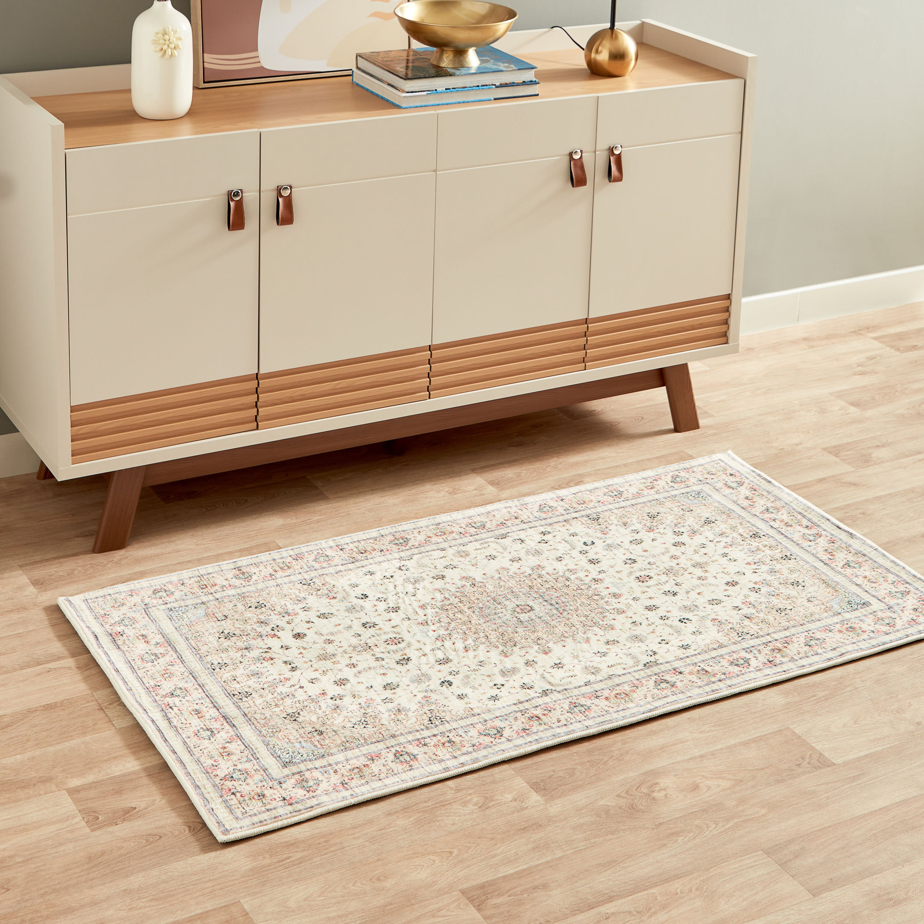 Miraj Yara Velvet Rug - 80x150 cm-hbxdecorandfurnishings-floorcoverings-rugs-image-1