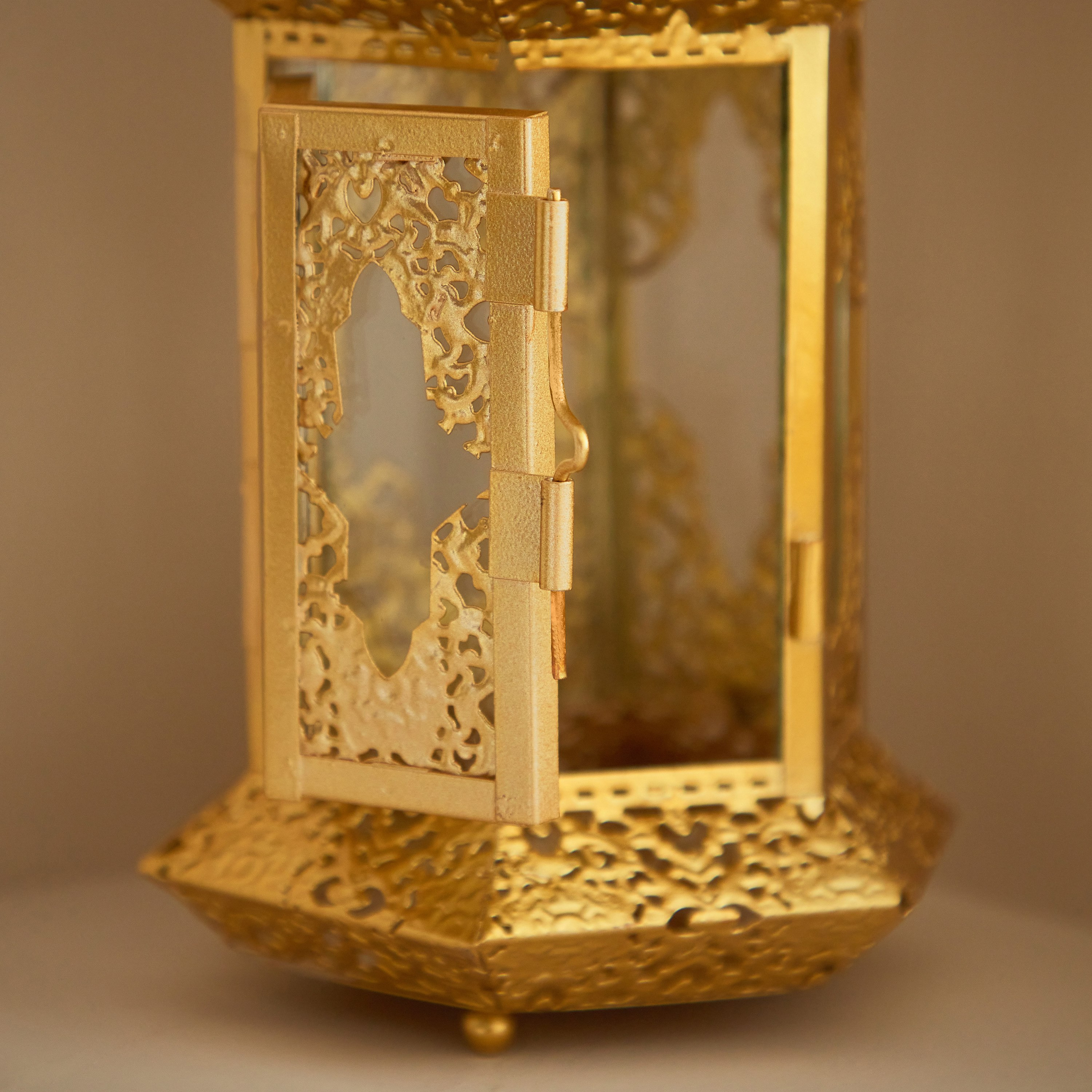 فانوس معدني من نور - 12x10x23 سم-hbxdecorandfurnishings-homeaccessories-lanterns-image-4