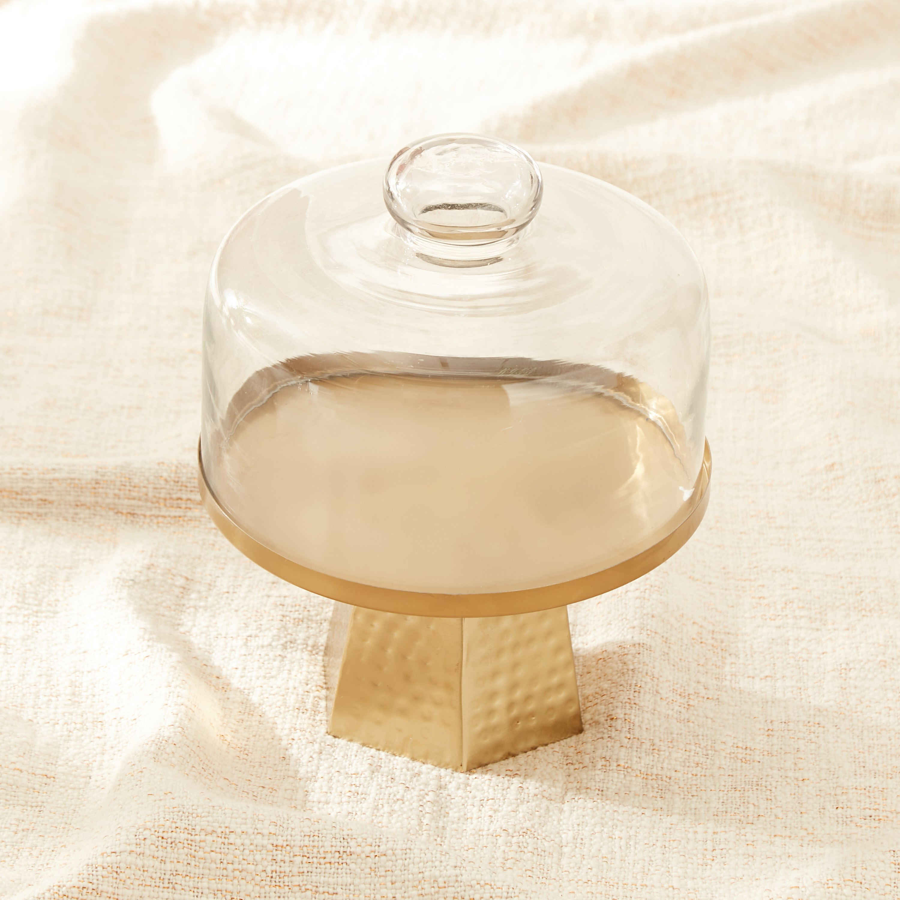 حامل تقديم كيك مطروق بقبة زجاج من فيستيف-hbxdecorandfurnishings-tabletop-serveware-image-1