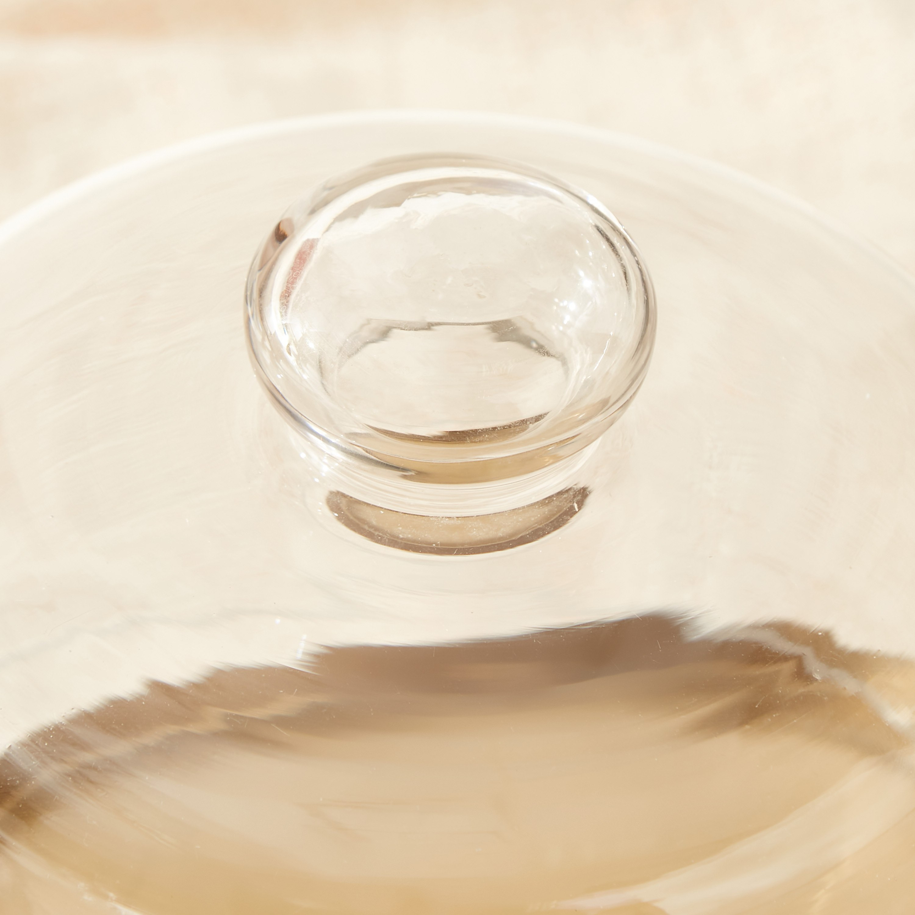 حامل تقديم كيك مطروق بقبة زجاج من فيستيف-hbxdecorandfurnishings-tabletop-serveware-image-3