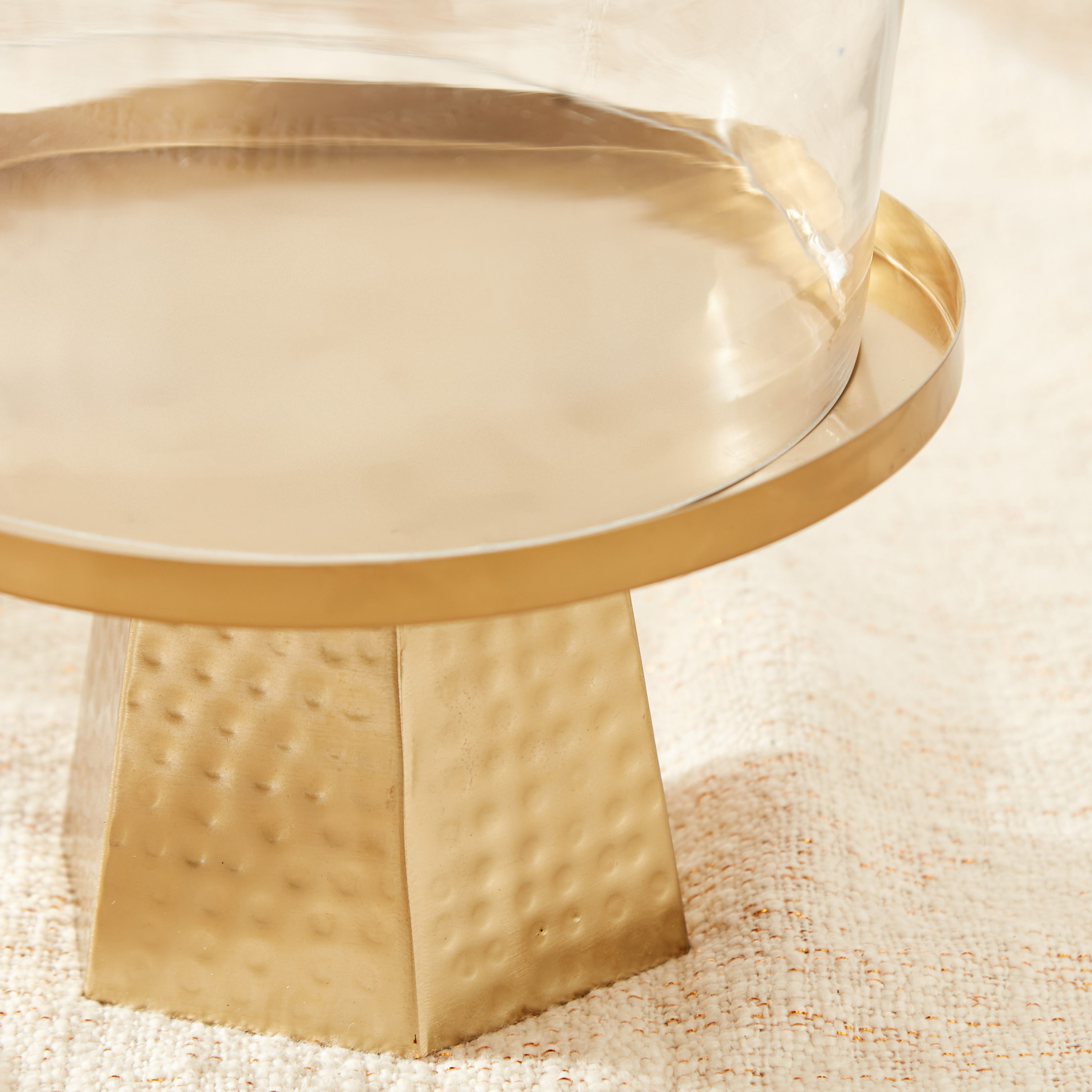 حامل تقديم كيك مطروق بقبة زجاج من فيستيف-hbxdecorandfurnishings-tabletop-serveware-image-4