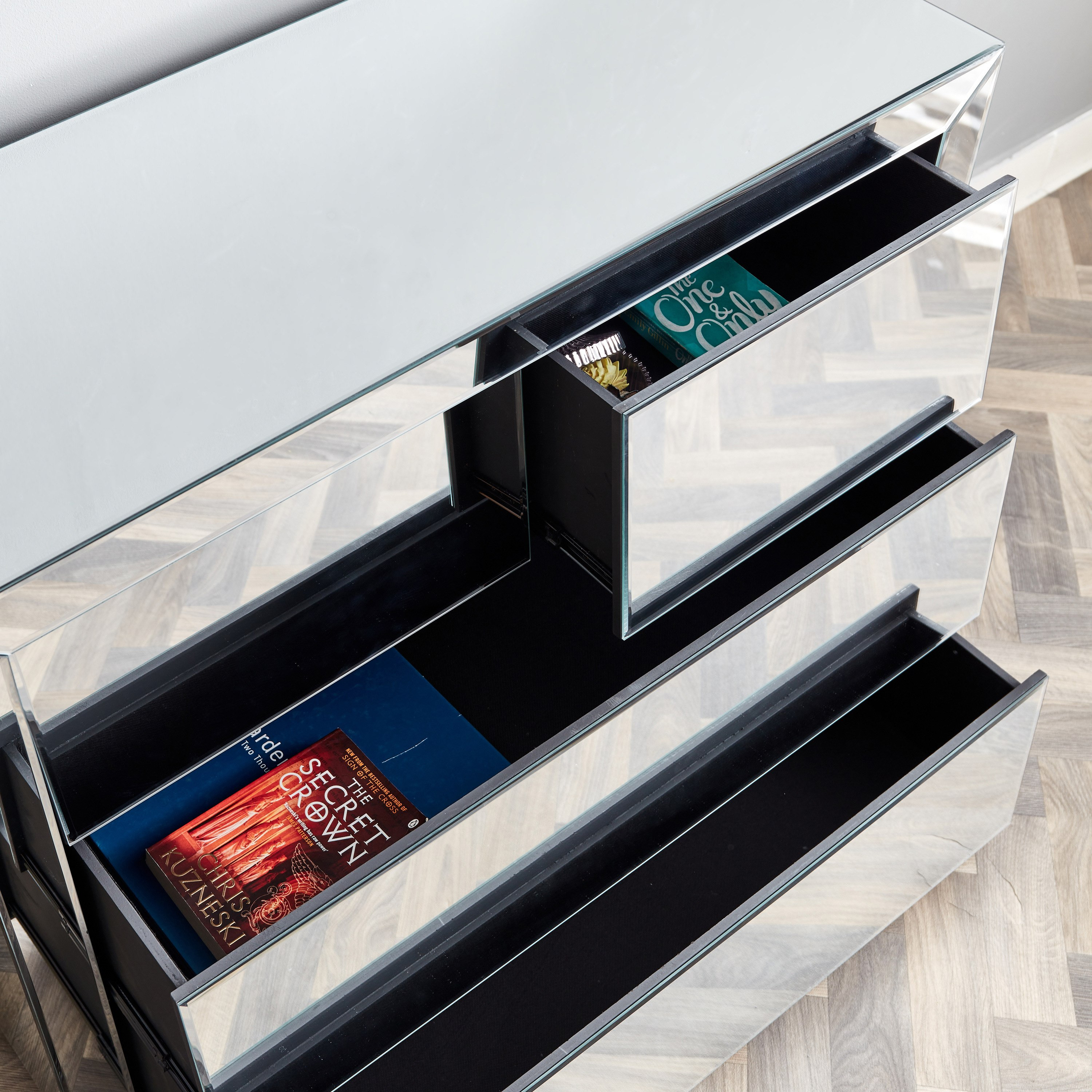 وحدة تخزين 4 أدراج - تايلور رود من موڤو-hbxfurniture-dressersandchests-chestofdrawers-image-5