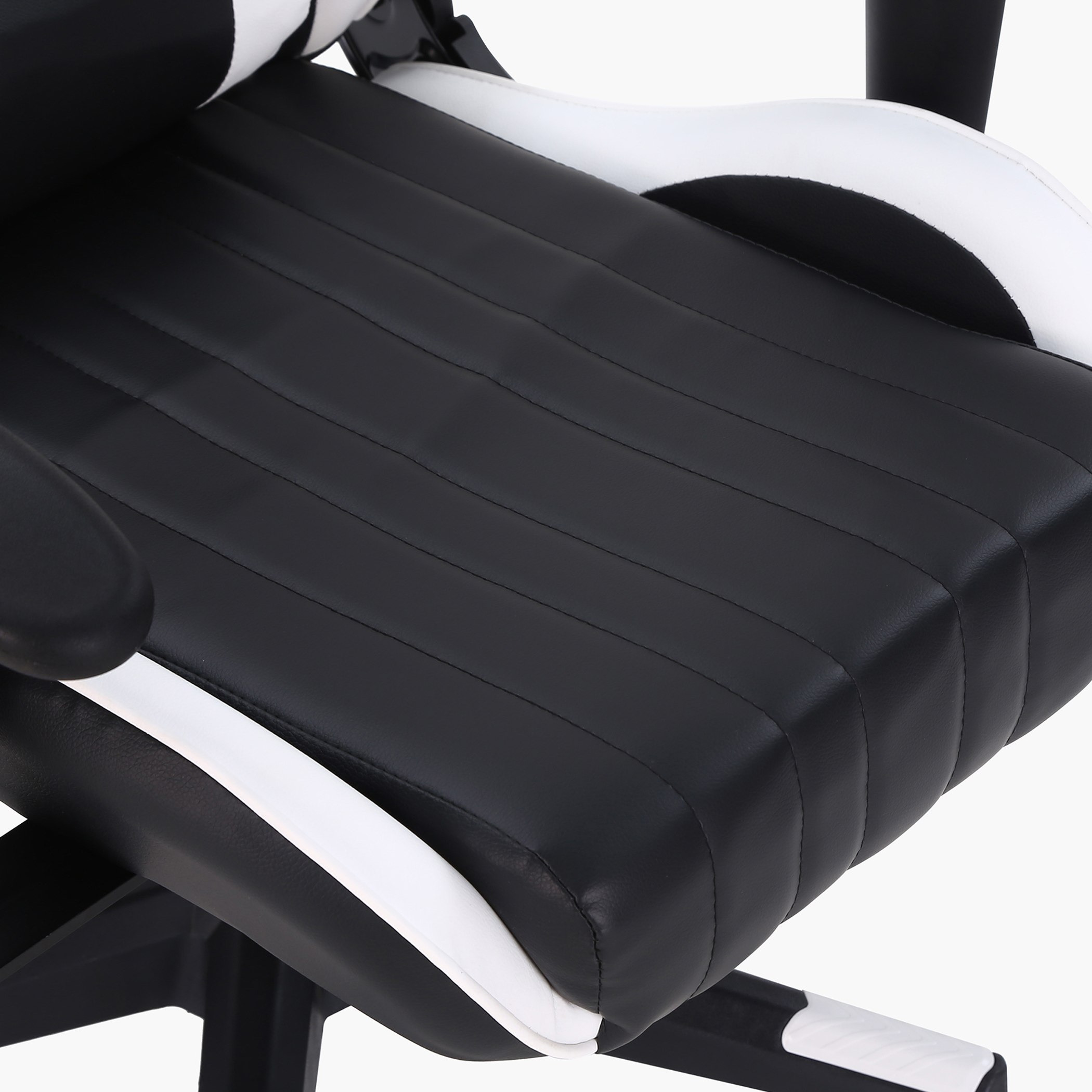 كرسي مكتب وألعاب من آيس -hbxfurniture-kidsroom-studychairs-image-14