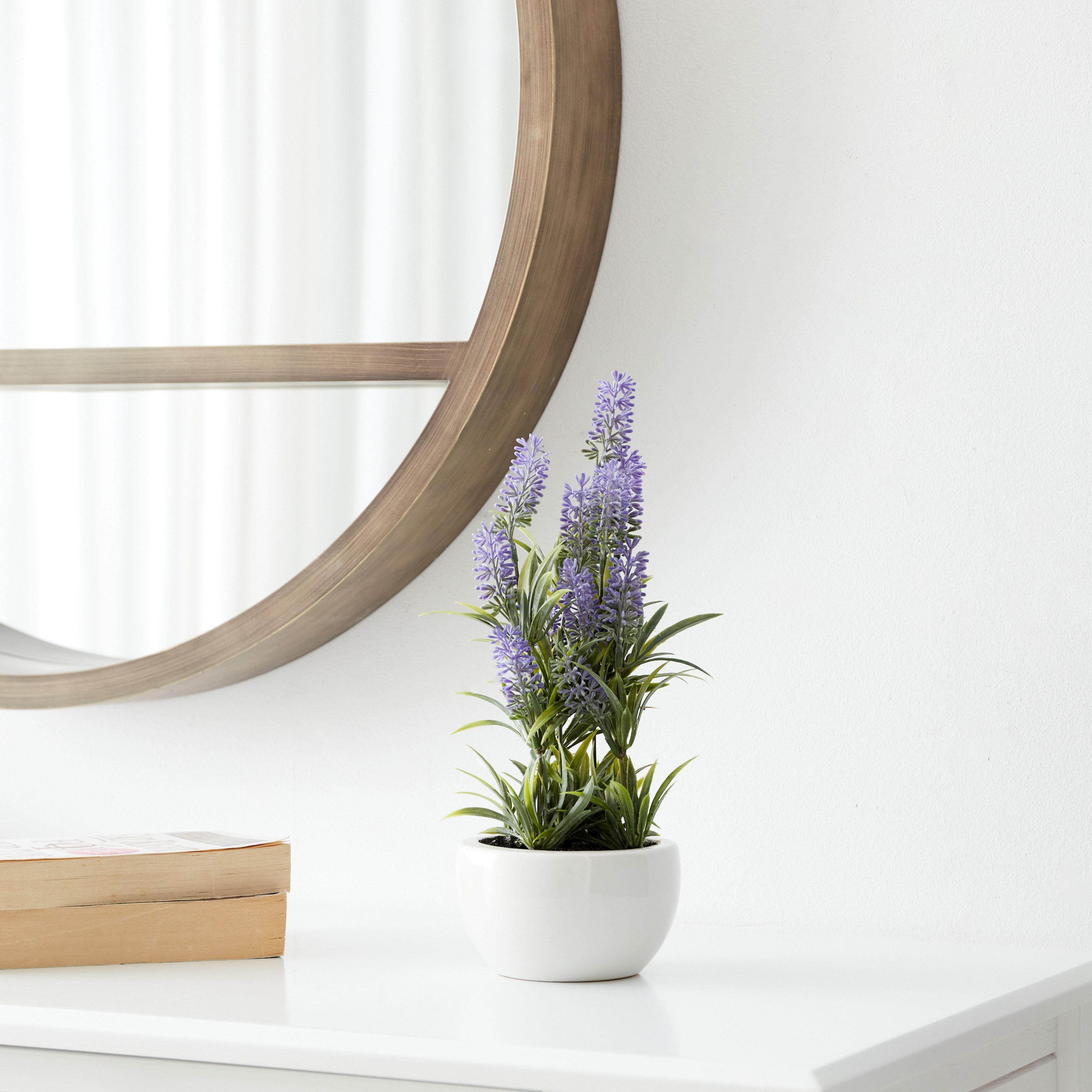 نبات خزامى بلاستيك في إناء زرع سيراميك من هالي - 12x12x33 سم-hbxdecorandfurnishings-homeaccessories-artificialflowersandplants-image-2