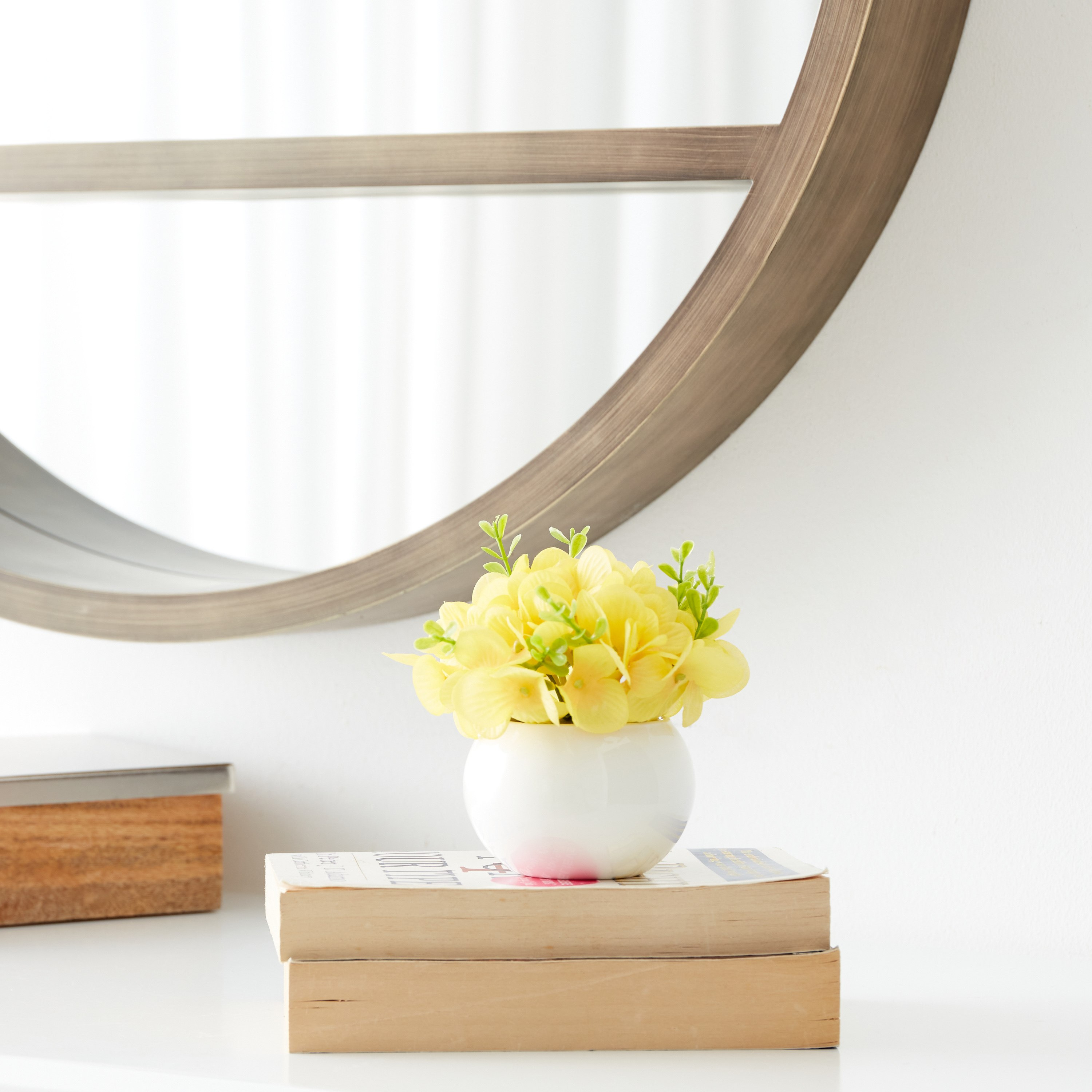 باقة زهور صغيرة في إناء سيراميك مستدير من هالي - 10x13x10 سم-hbxdecorandfurnishings-homeaccessories-artificialflowersandplants-image-2