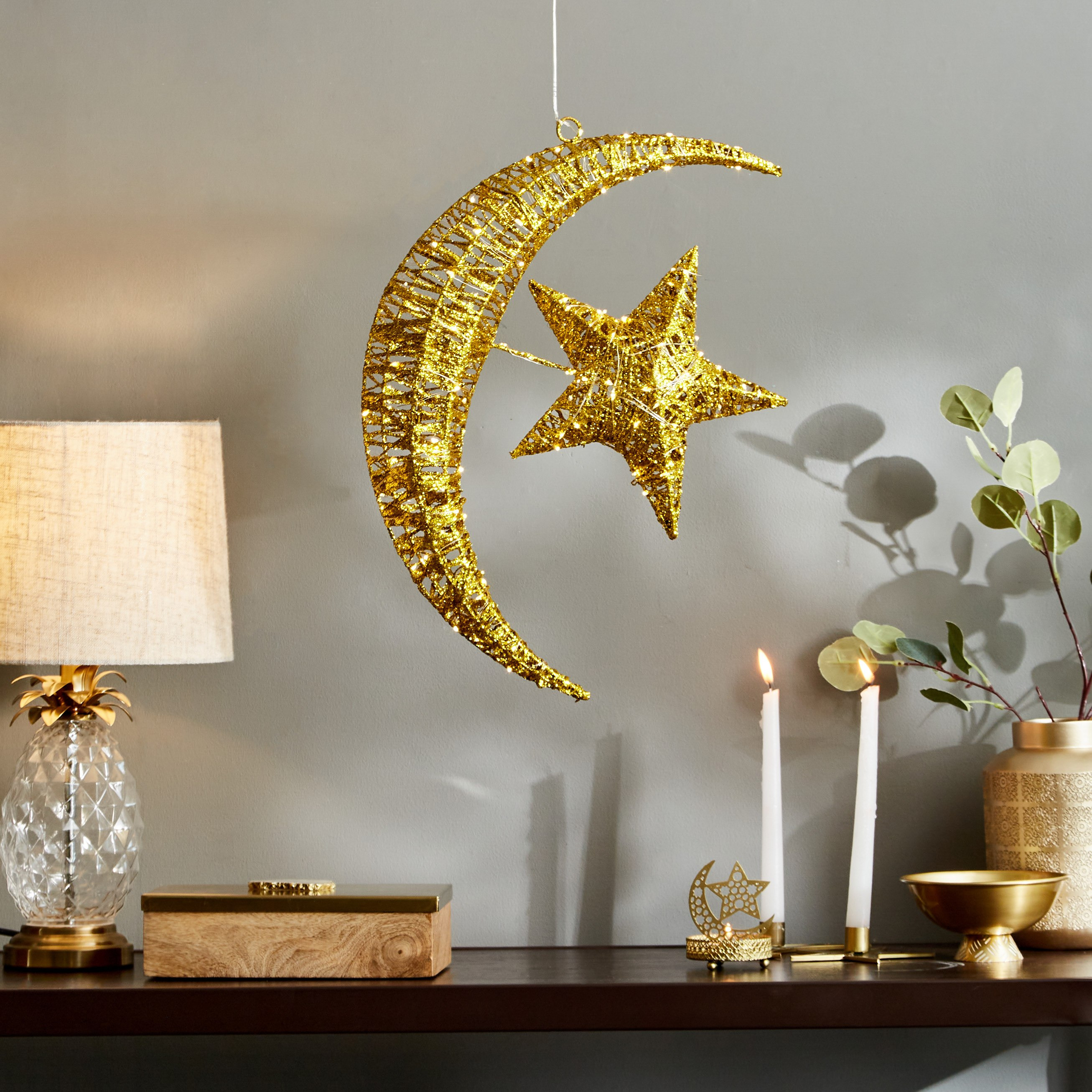 شريط إضاءة بـ100 لمبة إل إي دي بتصميم نجمة وقمر من أورلا - 50x38x10 سم-hbxdiningroom-lighting-decorativesandstringlights-image-1