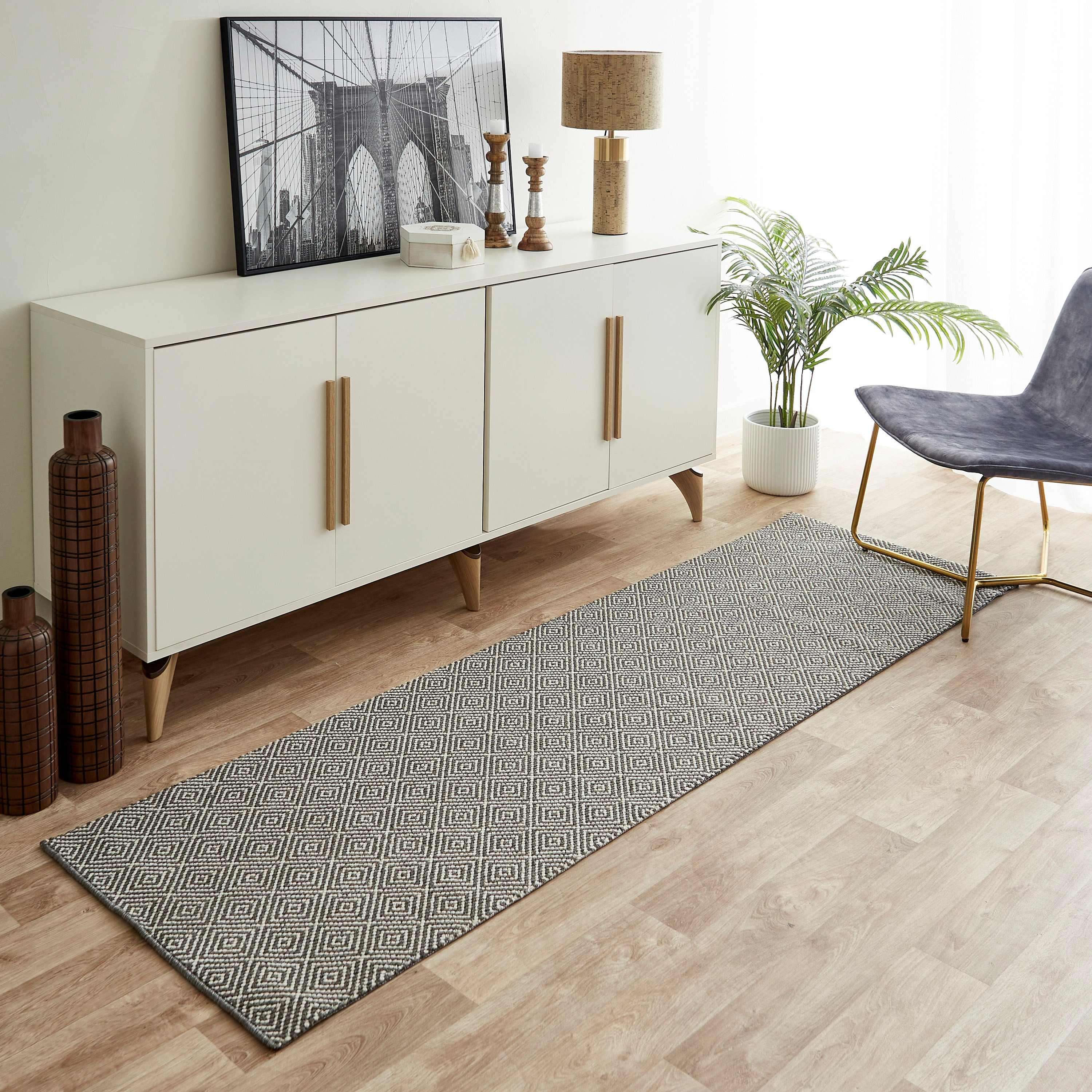سجادة بولي بروبلين مقاومة للانزلاق من فورم - 67x230 سم-hbxdecorandfurnishings-floorcoverings-rugs-image-1