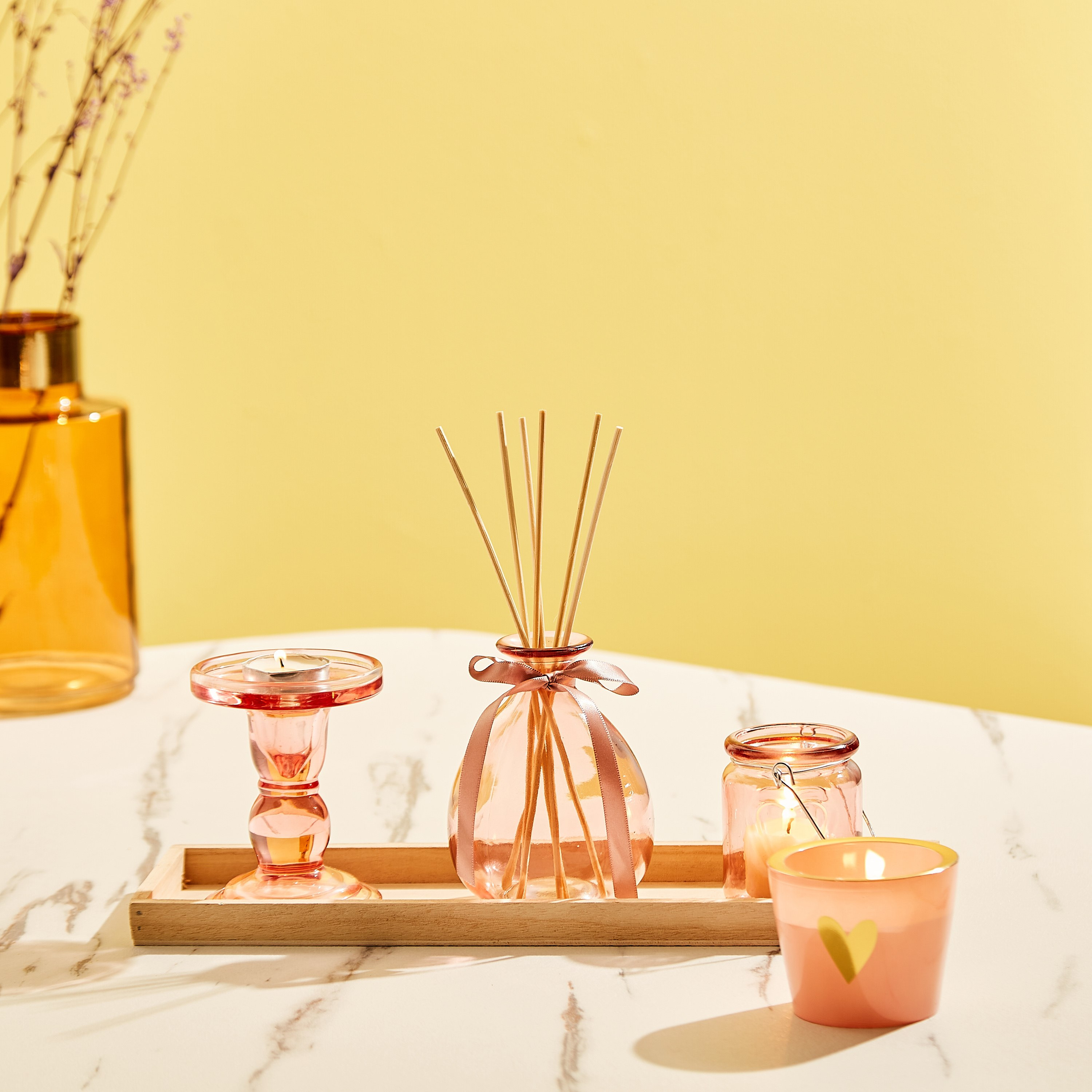 طقم حامل شموع زجاج مع مزهرية وصينية خشب 3 قطع من آيرا-hbxlivingroom-decorandaccessories-candleholders-image-1