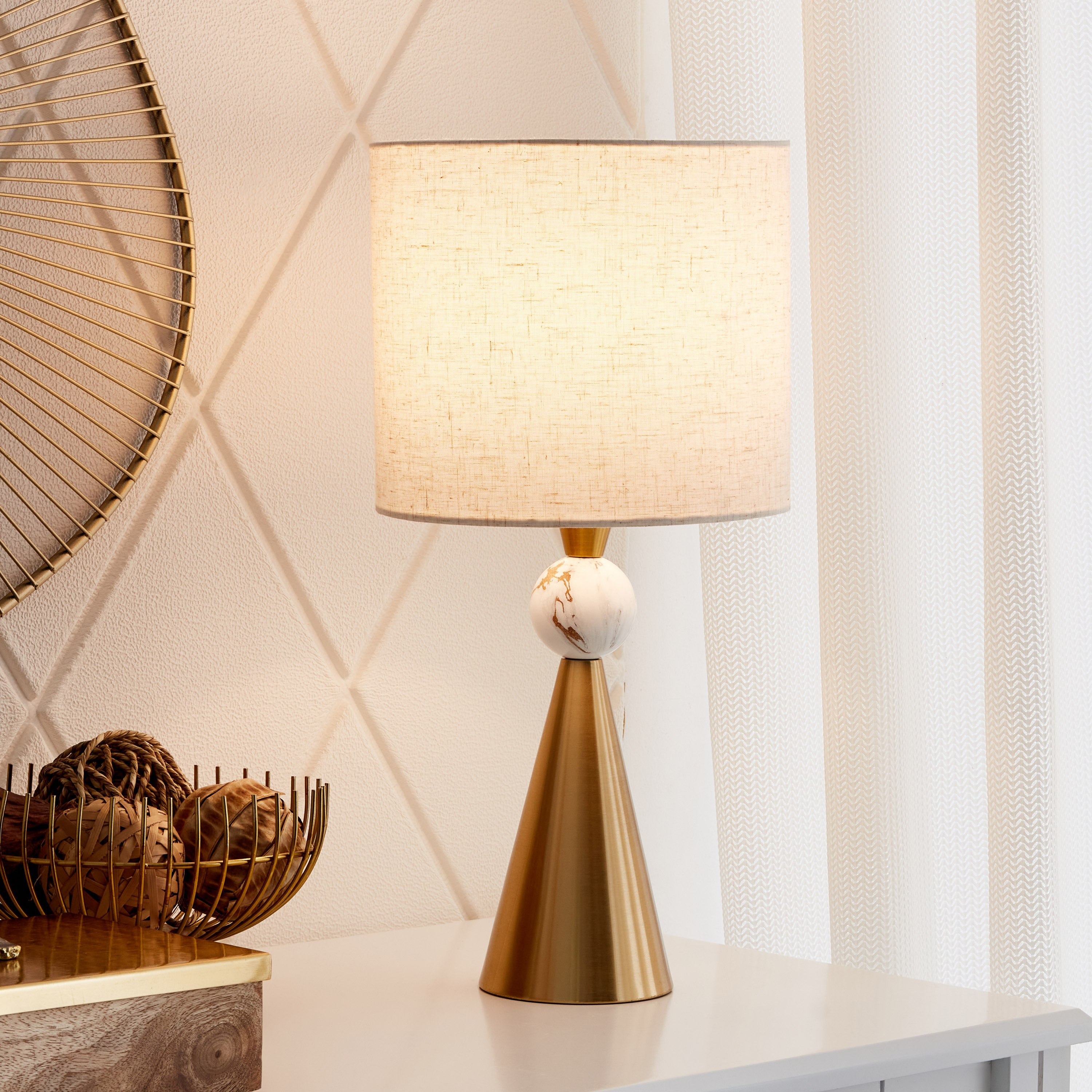 مصباح طاولة بقاعدة صلب من كاليس - 23x23x47 سم-hbxlivingroom-lighting-tablelamps-image-2
