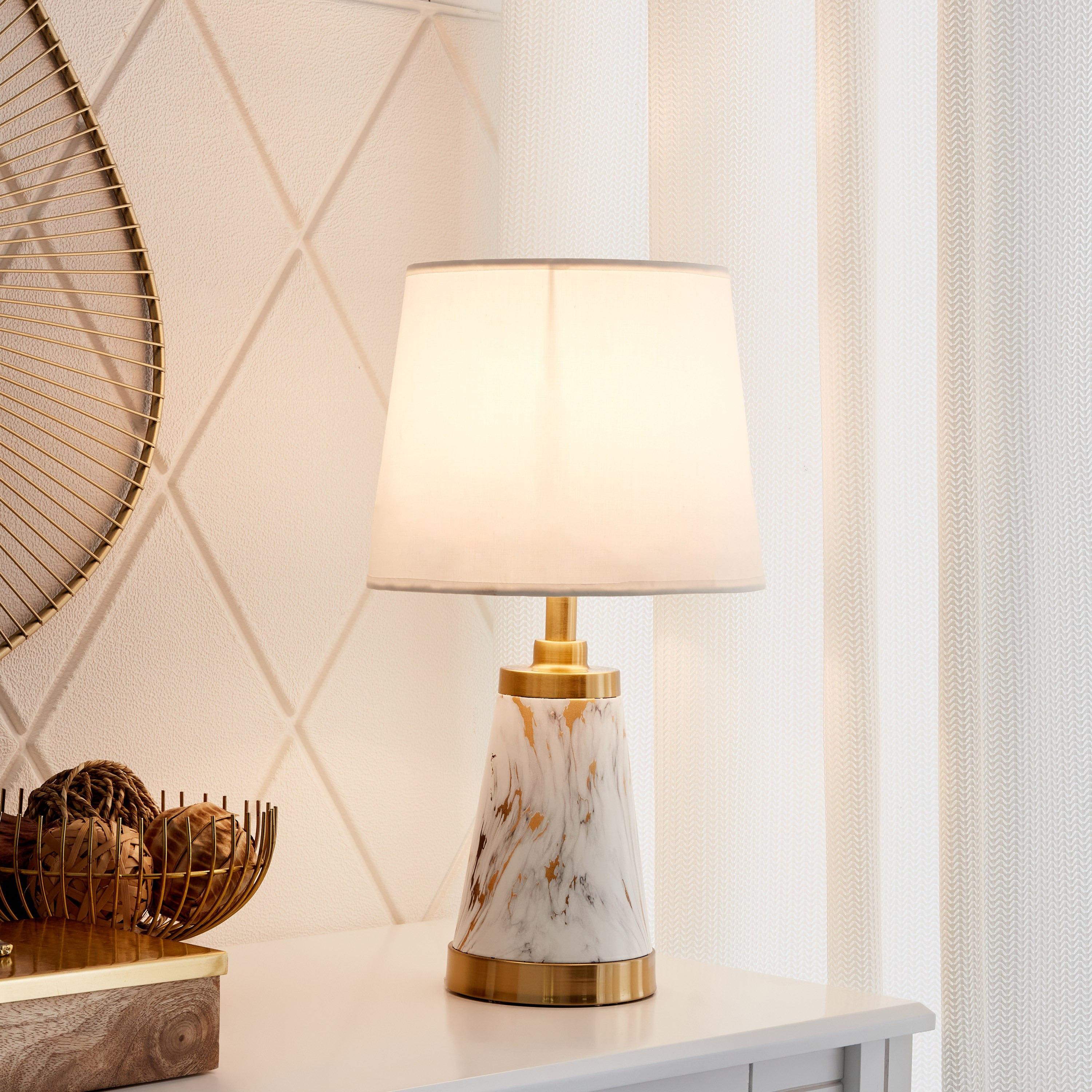 مصباح طاولة بقاعدة سيراميك من كاليس - 26x26x46 سم-hbxlivingroom-lighting-tablelamps-image-2