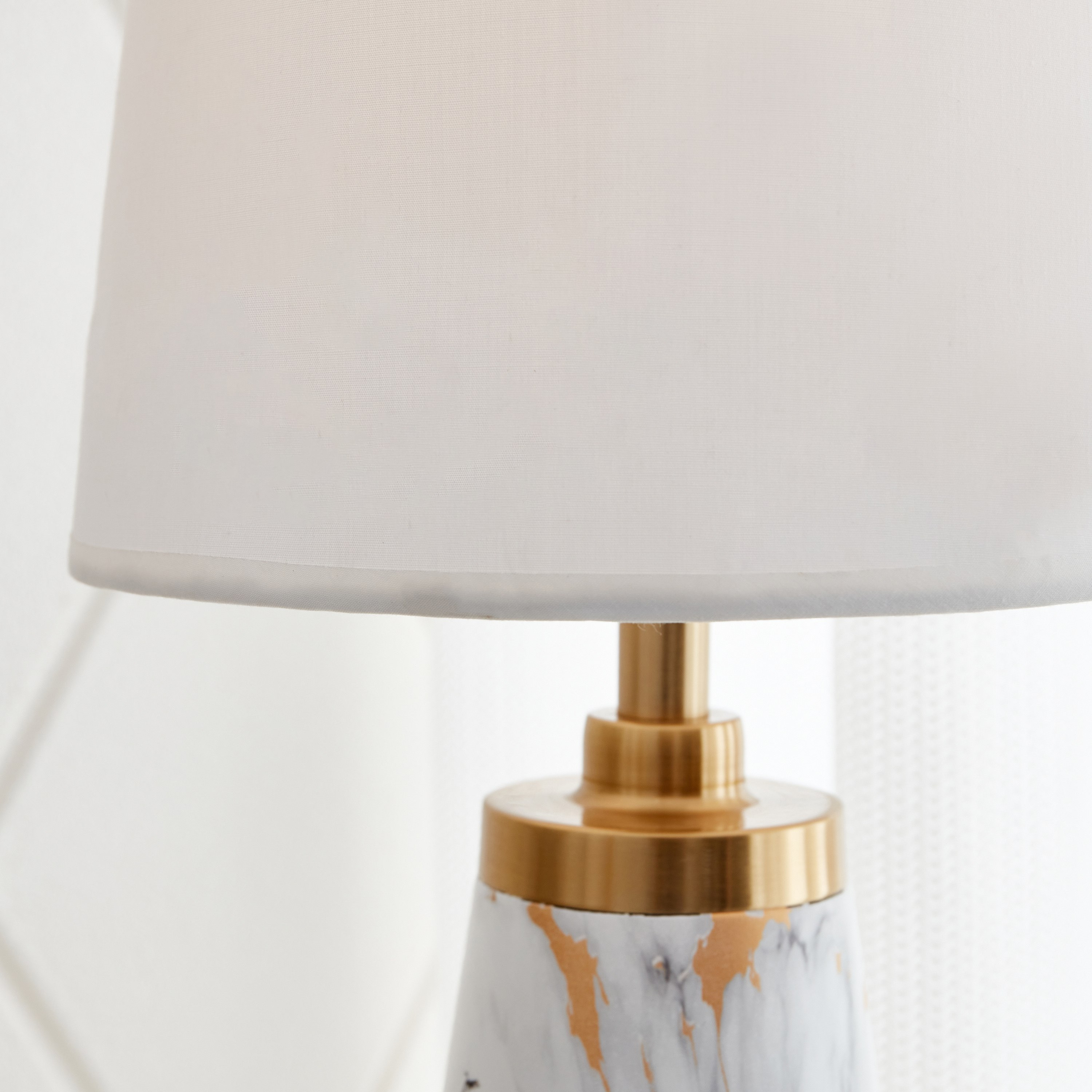 مصباح طاولة بقاعدة سيراميك من كاليس - 26x26x46 سم-hbxlivingroom-lighting-tablelamps-image-3