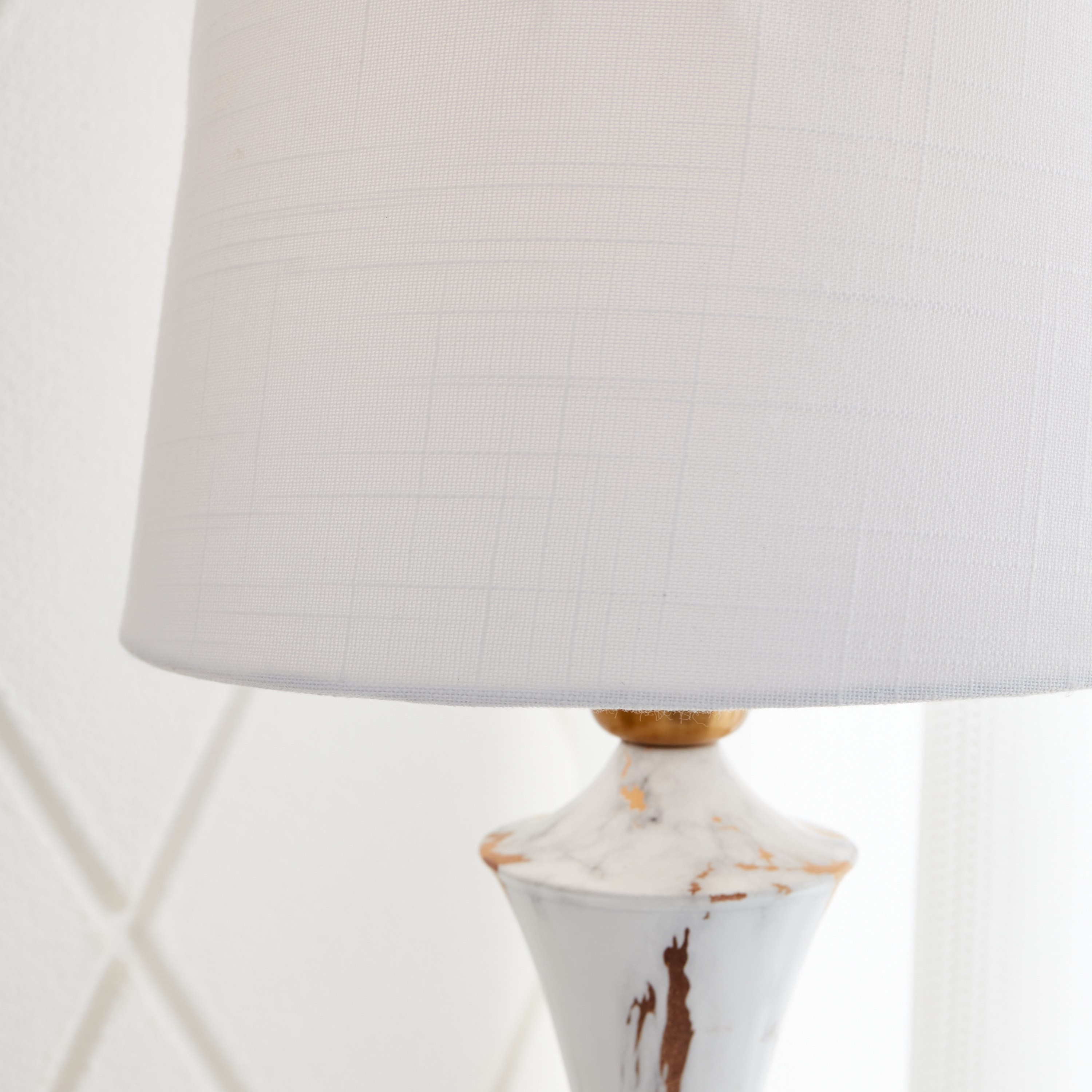 مصباح طاولة بقاعدة سيراميك من كاليس - 26x26x48 سم-hbxlivingroom-lighting-tablelamps-image-3