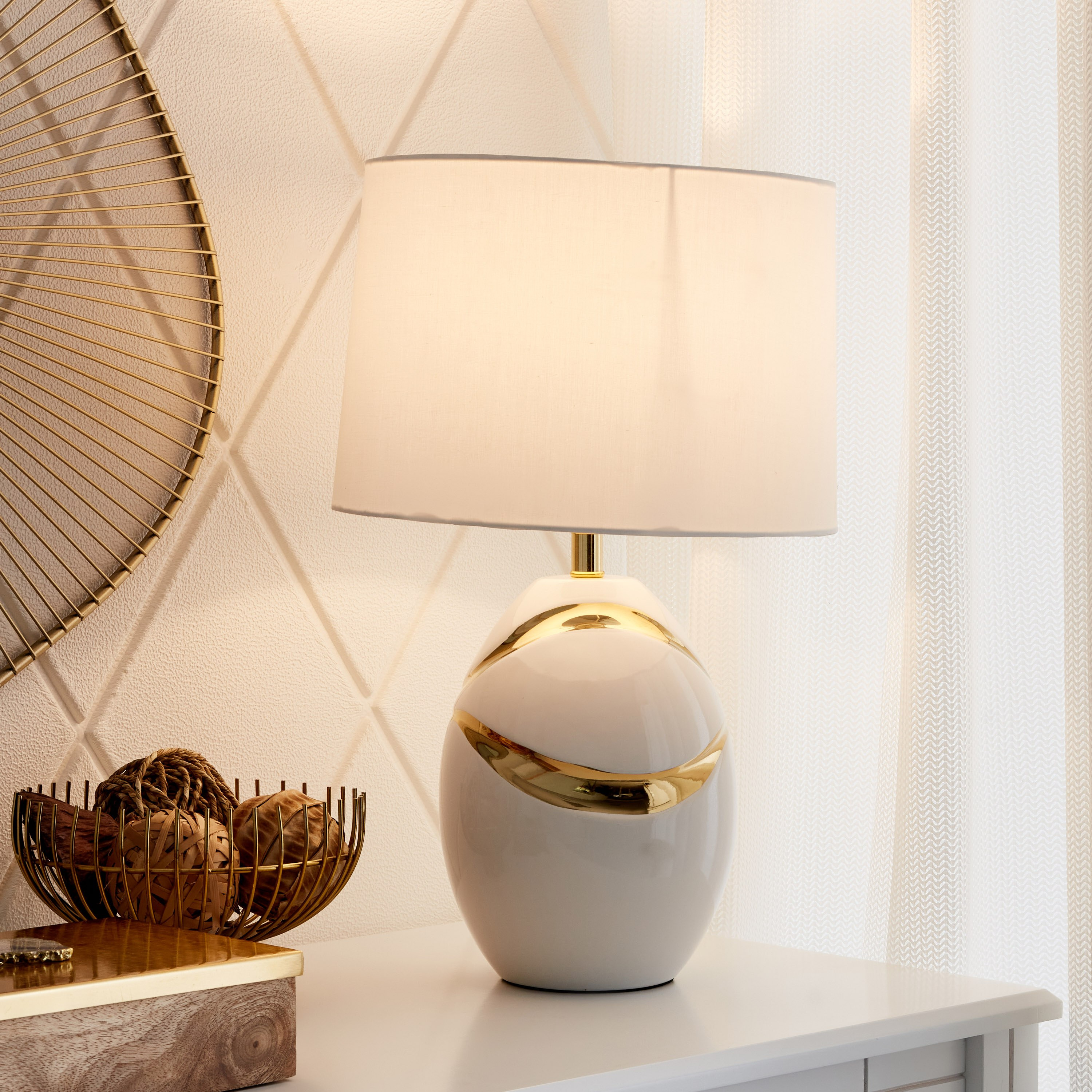 مصباح طاولة بقاعدة سيراميك من كاليس - 31x31x48 سم-hbxlivingroom-lighting-tablelamps-image-2
