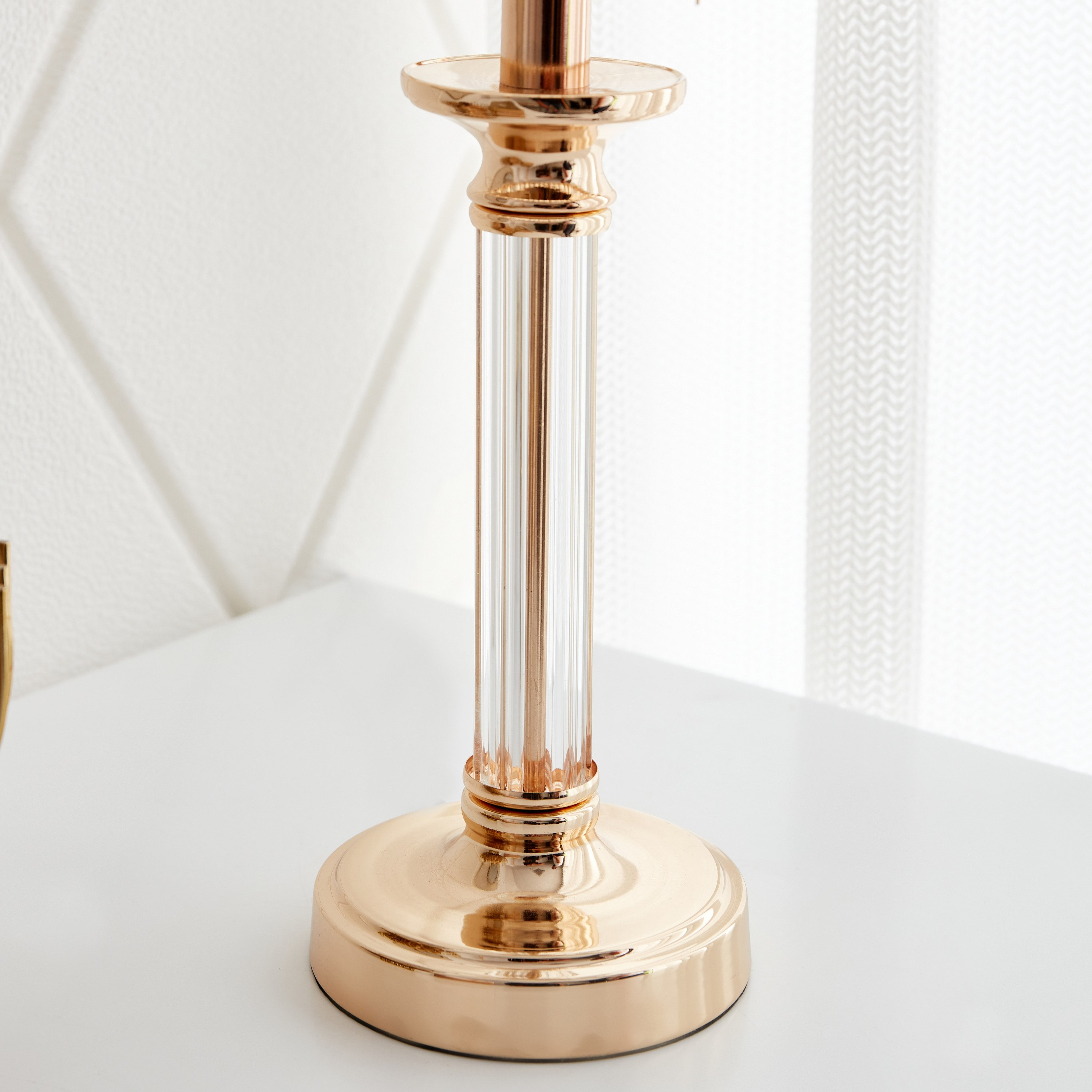 مصباح طاولة بغطاء كريستال من كاليس - 16x16x41 سم-hbxlivingroom-lighting-tablelamps-image-4
