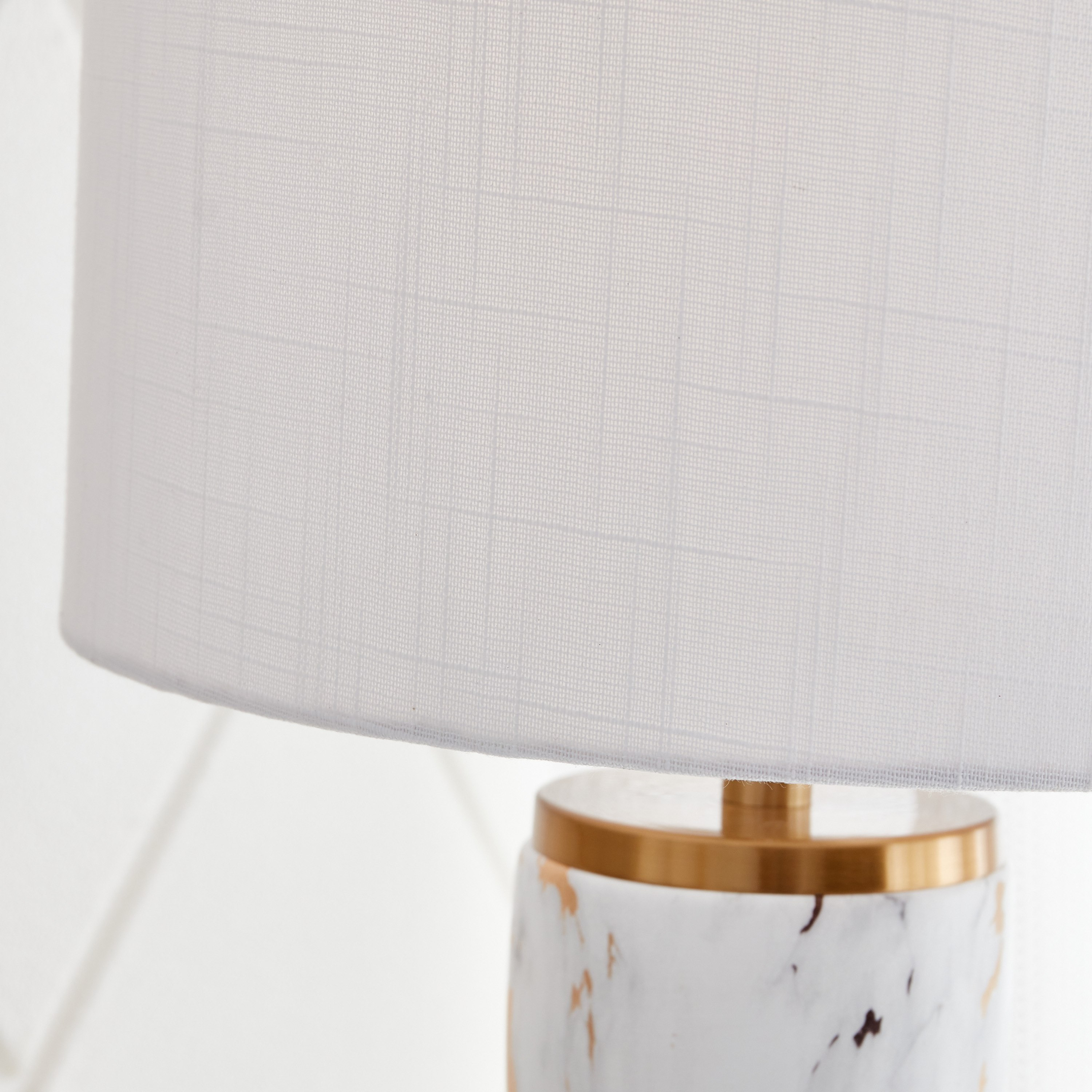 مصباح طاولة بقاعدة سيراميك من كاليس - 31x31x51 سم-hbxlivingroom-lighting-tablelamps-image-3