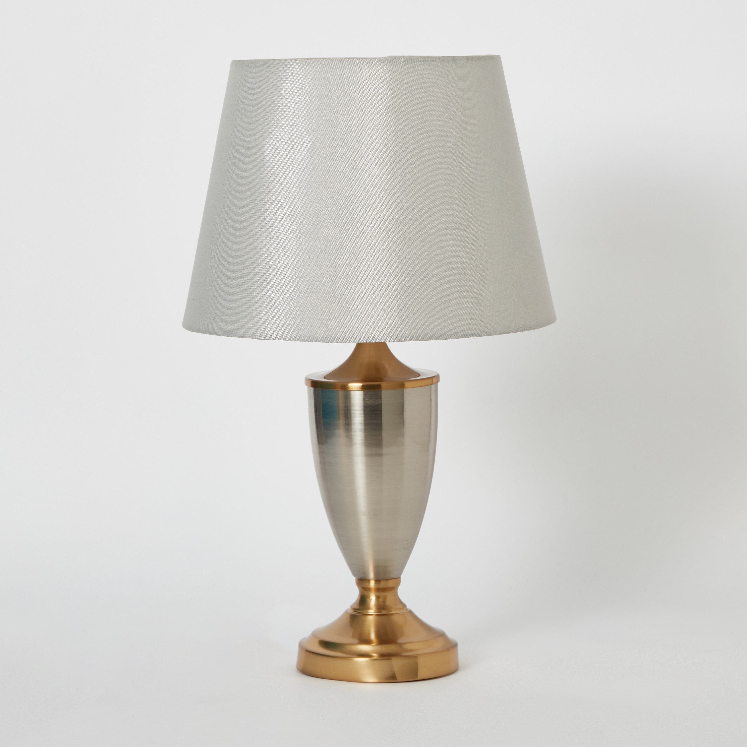 مصباح طاولة بقاعدة معدنية من كاليس- 28x28x45 سم-hbxlivingroom-lighting-tablelamps-image-6