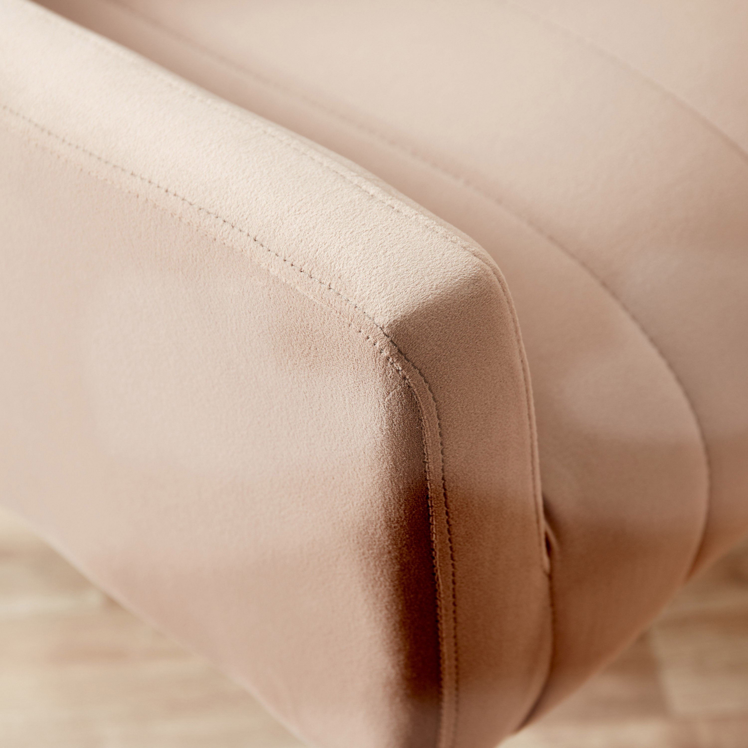 كرسي مخملي من أونتاريو-hbxlivingroom-sofasandarmchairs-easychairs-image-5