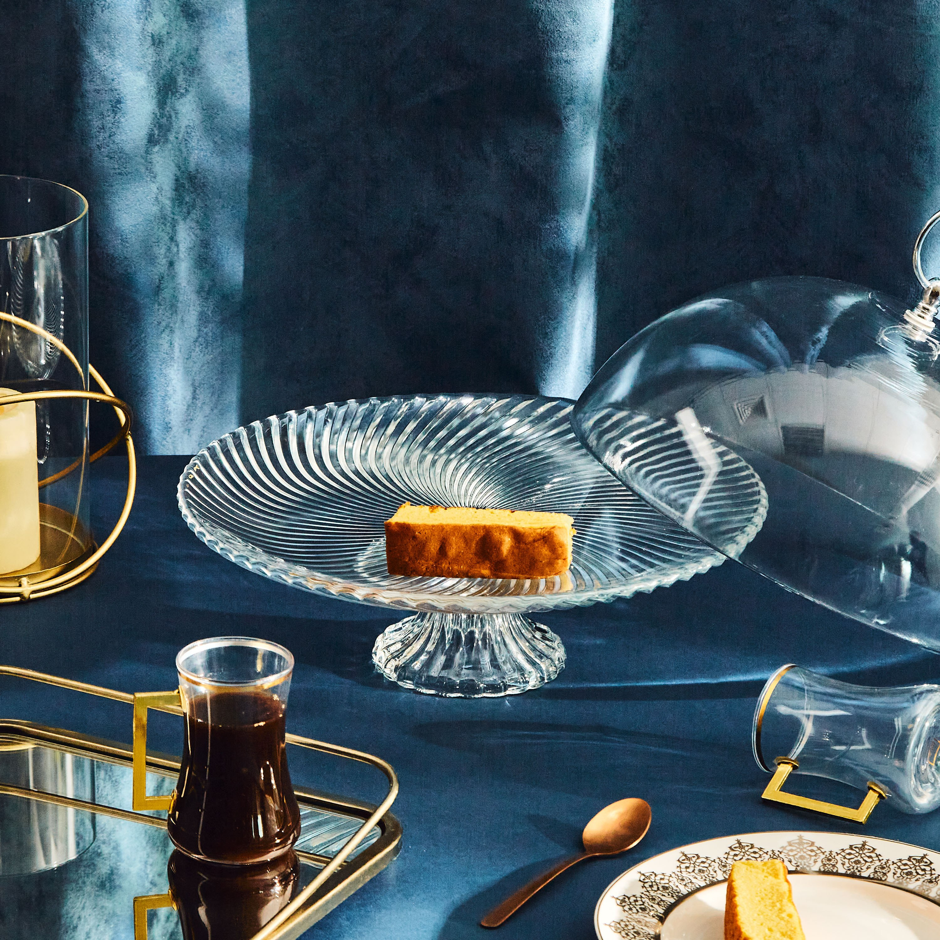 حامل تقديم كيك زجاج بقبة من فيستيف - 31 سم-hbxdecorandfurnishings-tabletop-serveware-image-5