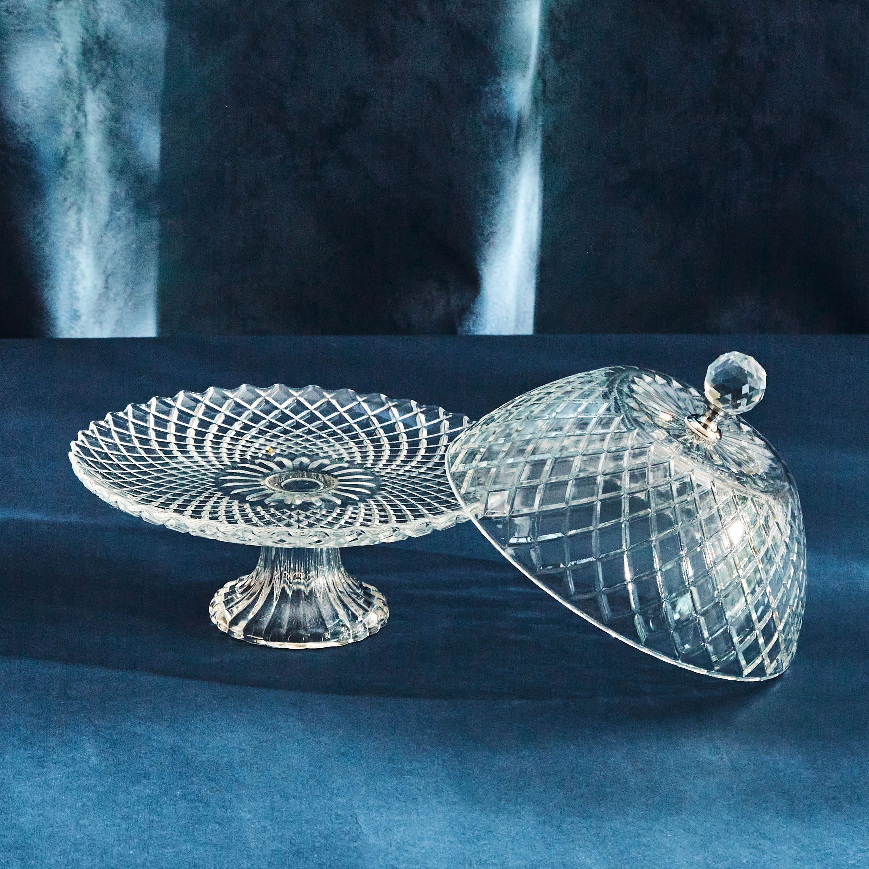 حامل تقديم كيك زجاج بقبة من فيستيف - 20.5 سم-hbxdecorandfurnishings-tabletop-serveware-image-2