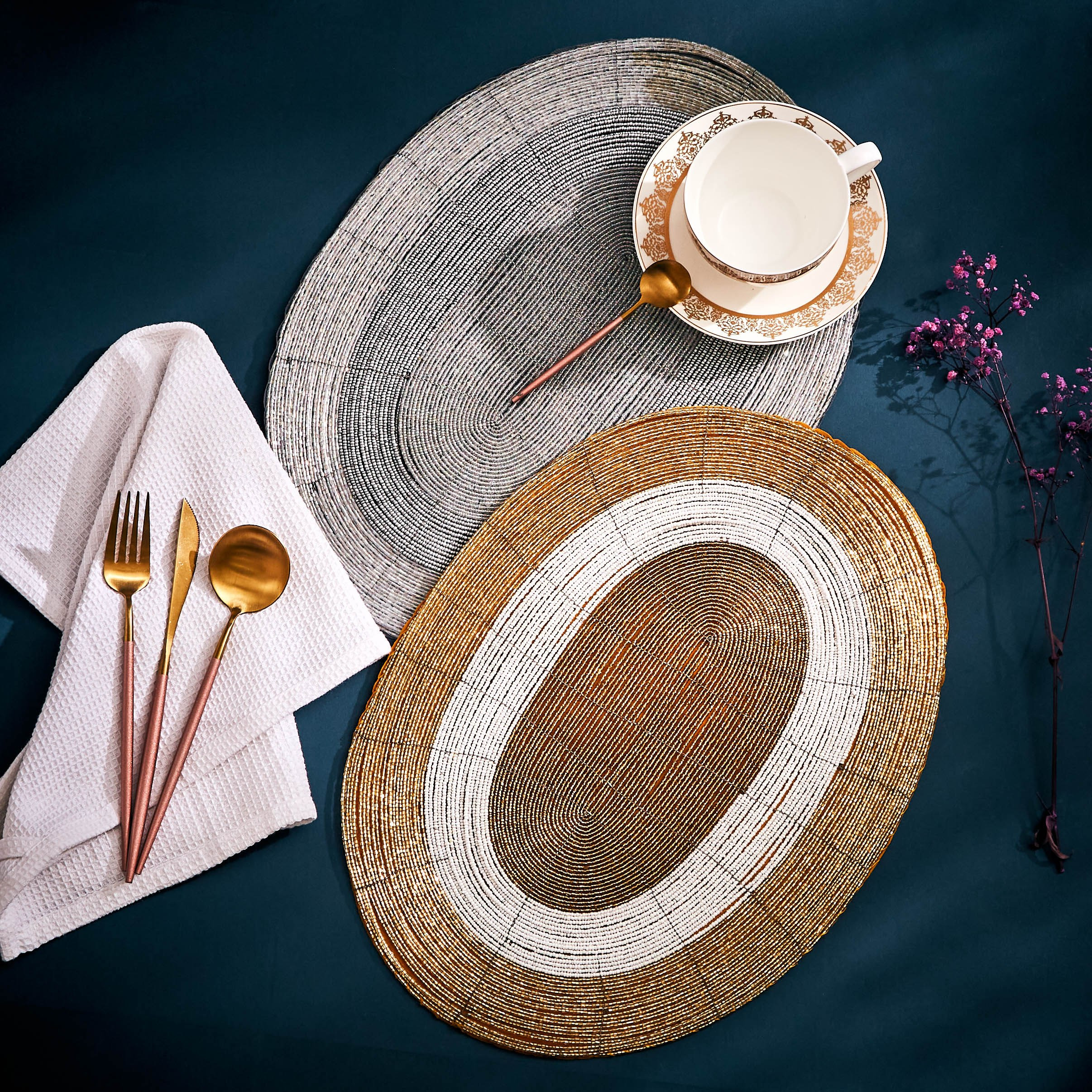 لبادة صحون بيضاوية مزيّنة بالخرز - 40x30 سم-hbxdecorandfurnishings-homefurnishings-tablelinens-image-4