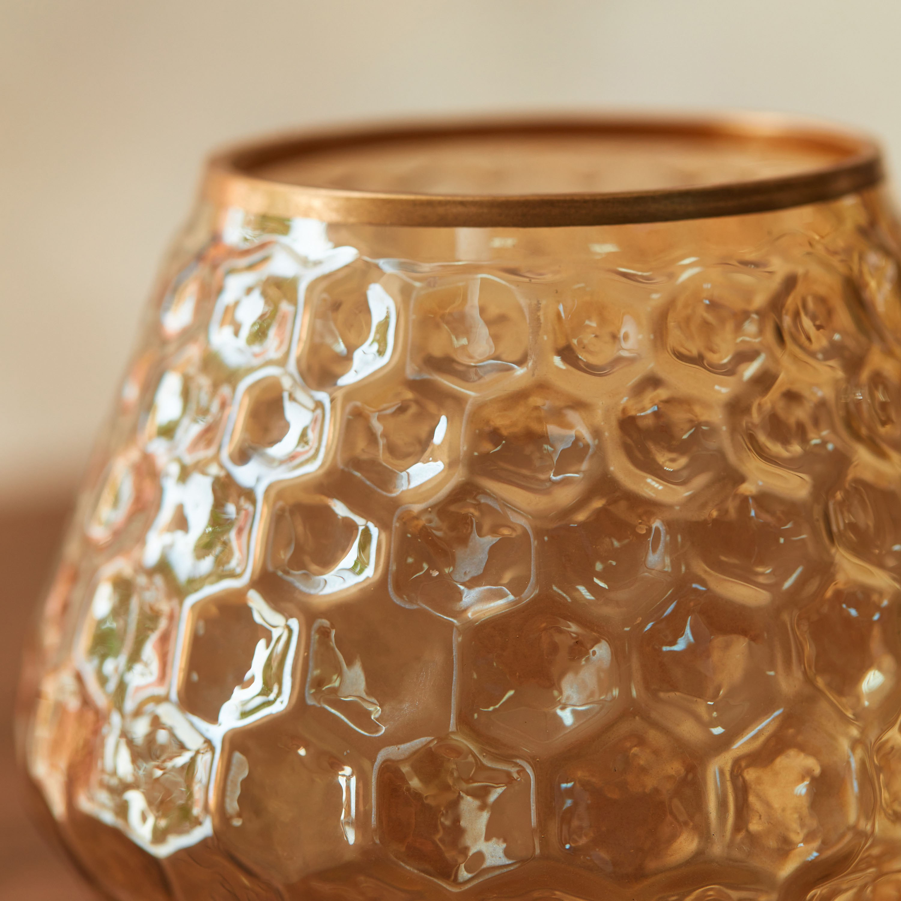حامل شموع زجاج مضلع من جولنار - 10×10×12 سم-hbxlivingroom-decorandaccessories-candleholders-image-4