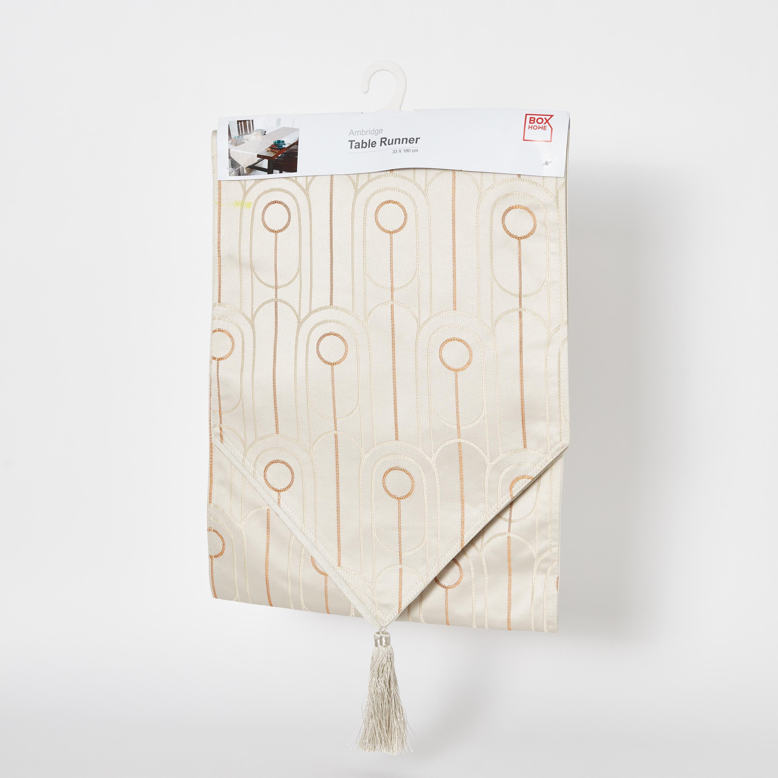 مفرش طاولة جاكارد من آمبريدج - 33x180 سم-hbxdecorandfurnishings-homefurnishings-tablelinens-image-7