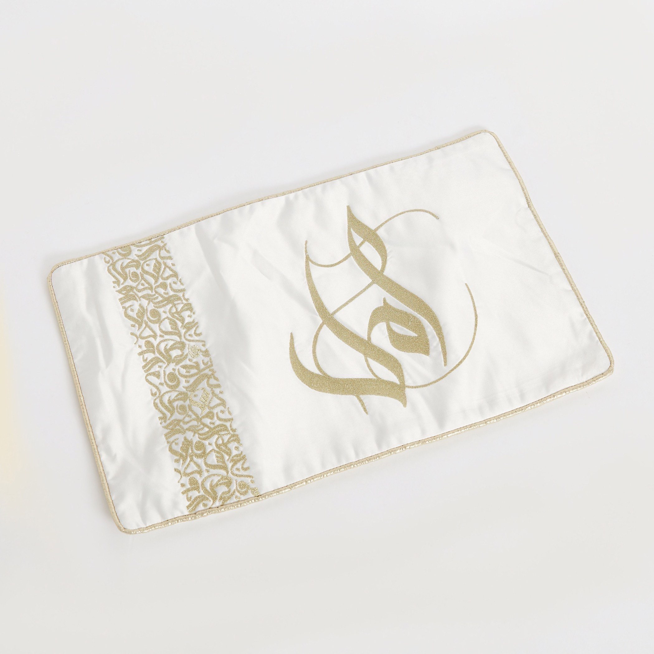 وسادة محشوة مطرّزة من كاليجرافي - 30x50 سم-hbxlivingroom-furnishings-cushionsandcovers-filledcushions-image-6