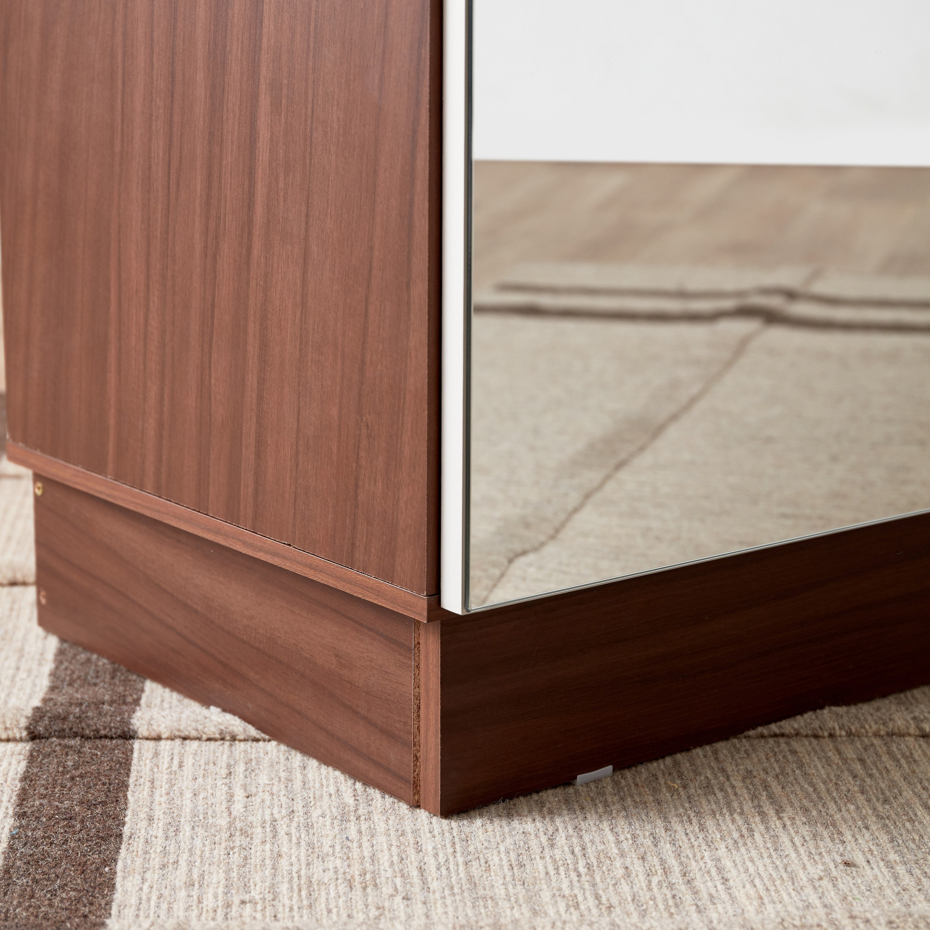 وحدة تلفاز للأجهزة حتى 82 بوصة من ريفلكشن أشتون-hbxlivingroom-mediaunitsandstorage-tvunits-image-6