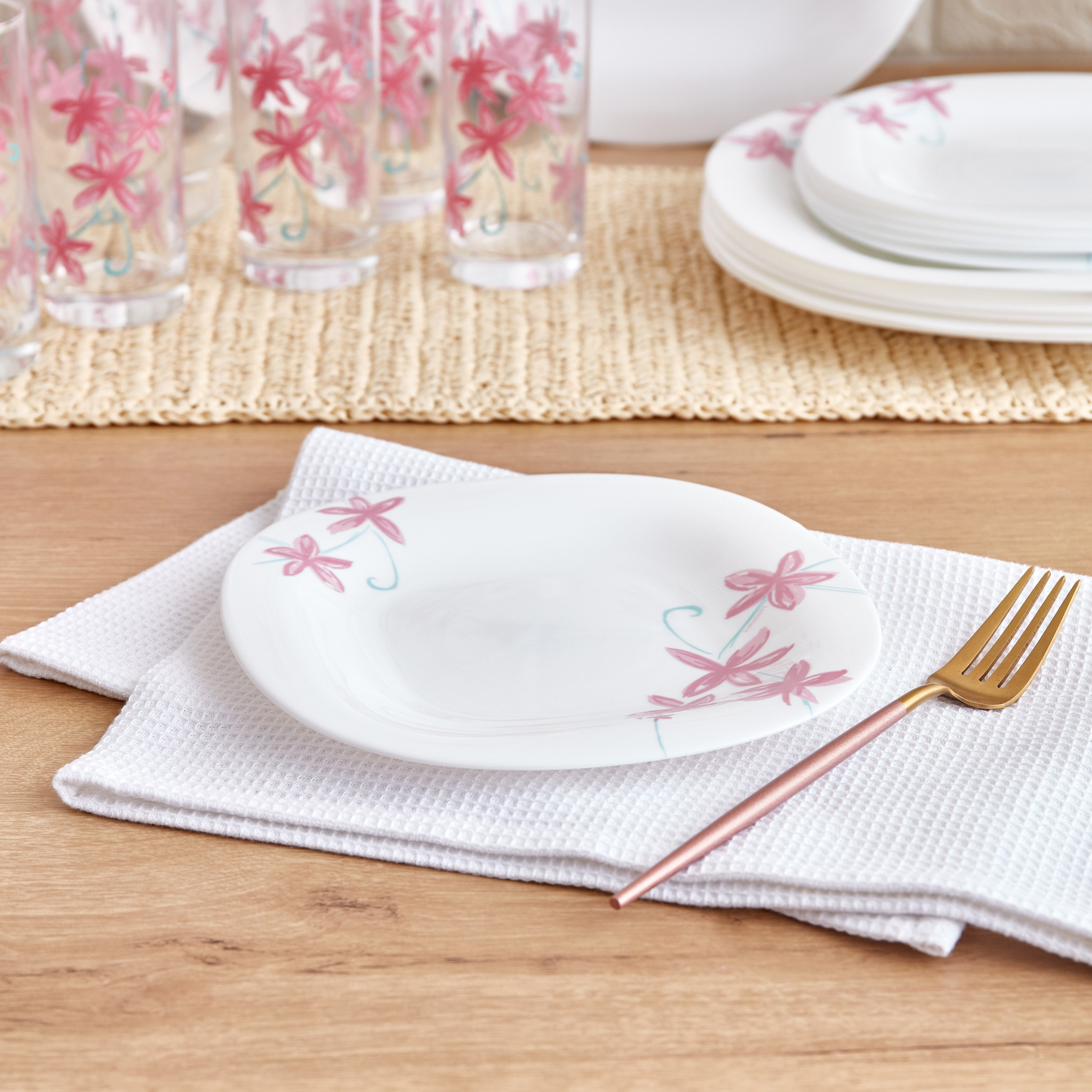 طقم عشاء أوبالوير 46 قطعة نيو كارين مونيرا من لومينارك-hbxhomeware-hbxkitchen-image-6