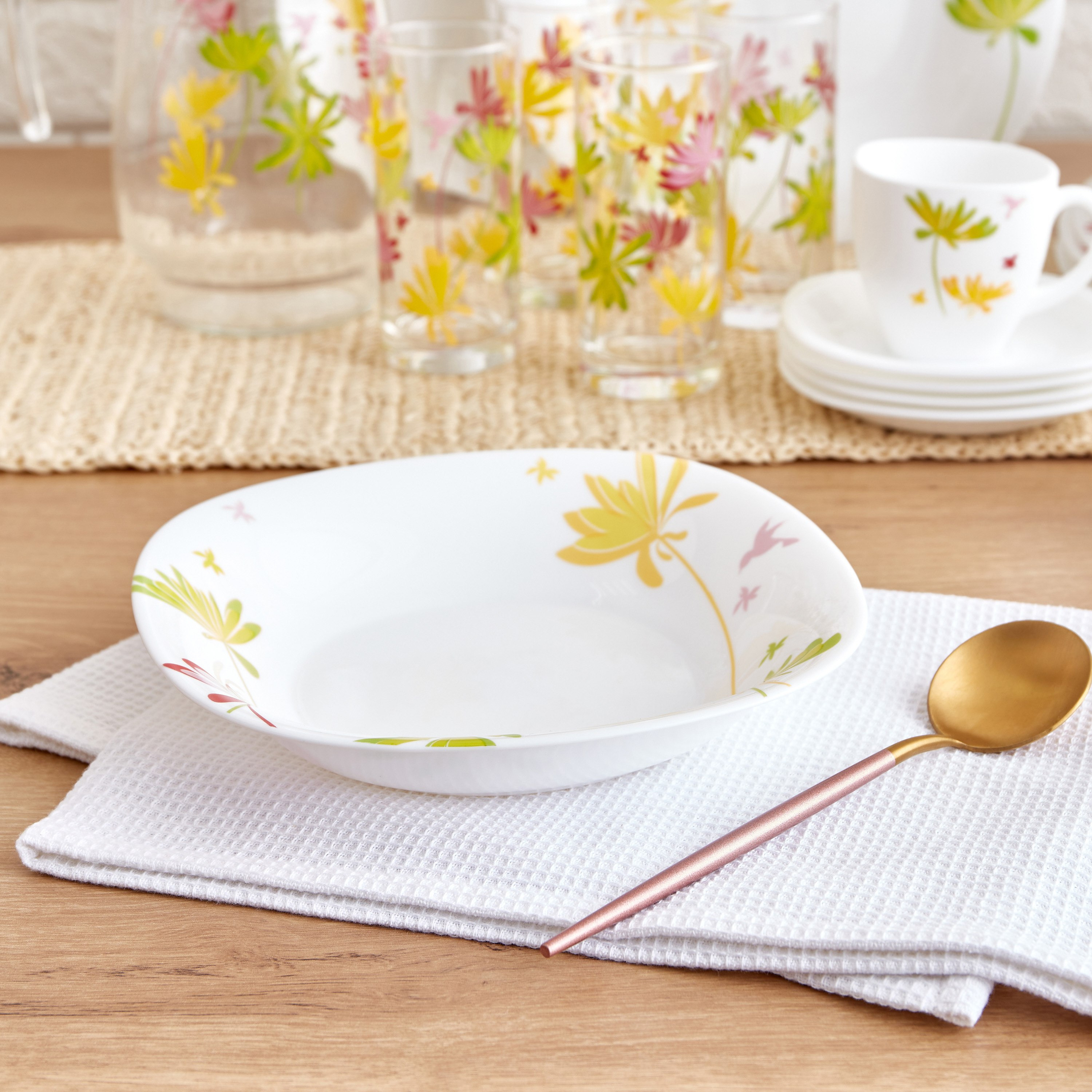 طقم عشاء نيو كارين كريزي فلاور 46 قطعة من لومينارك-hbxhomeware-hbxkitchen-image-5