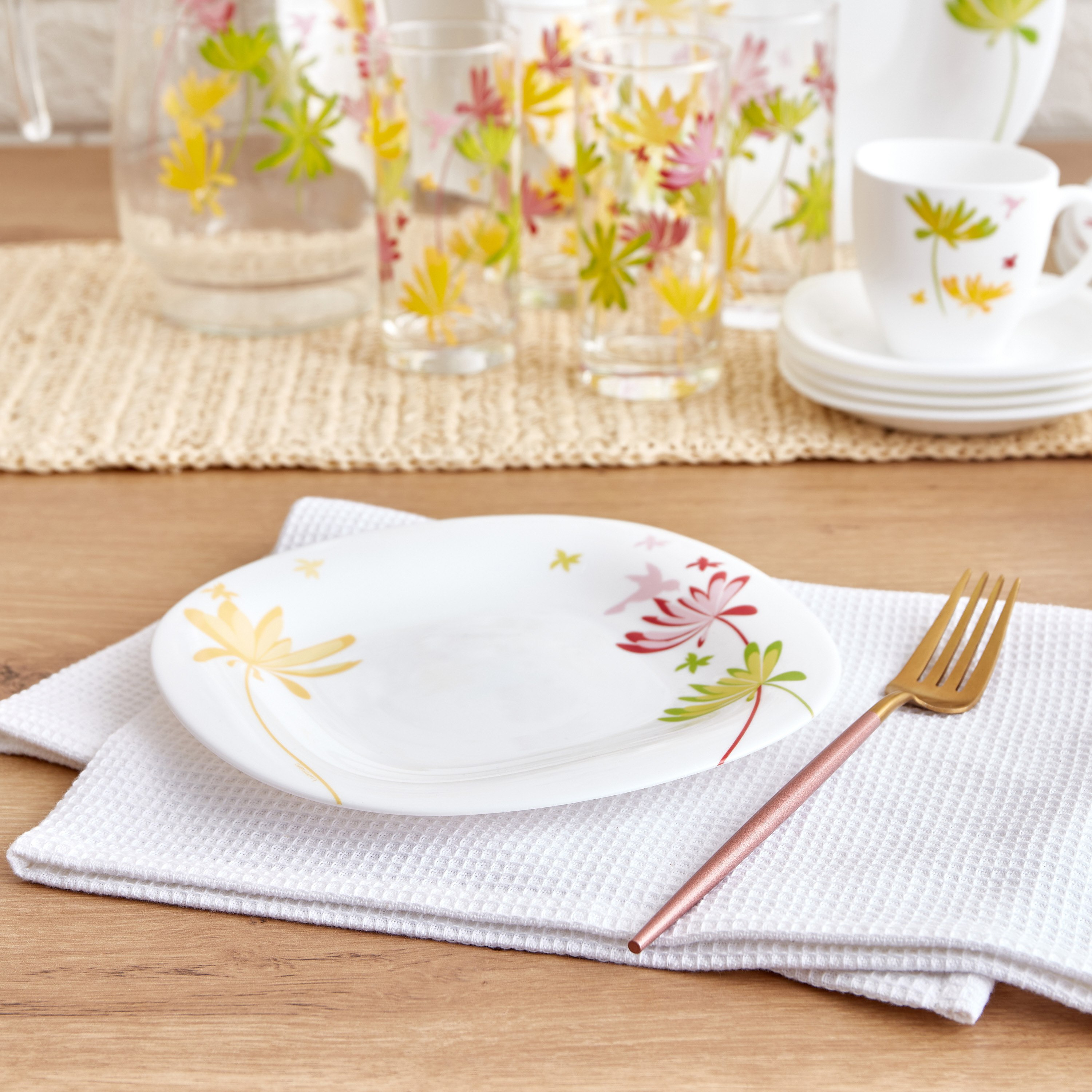 طقم عشاء نيو كارين كريزي فلاور 46 قطعة من لومينارك-hbxhomeware-hbxkitchen-image-6